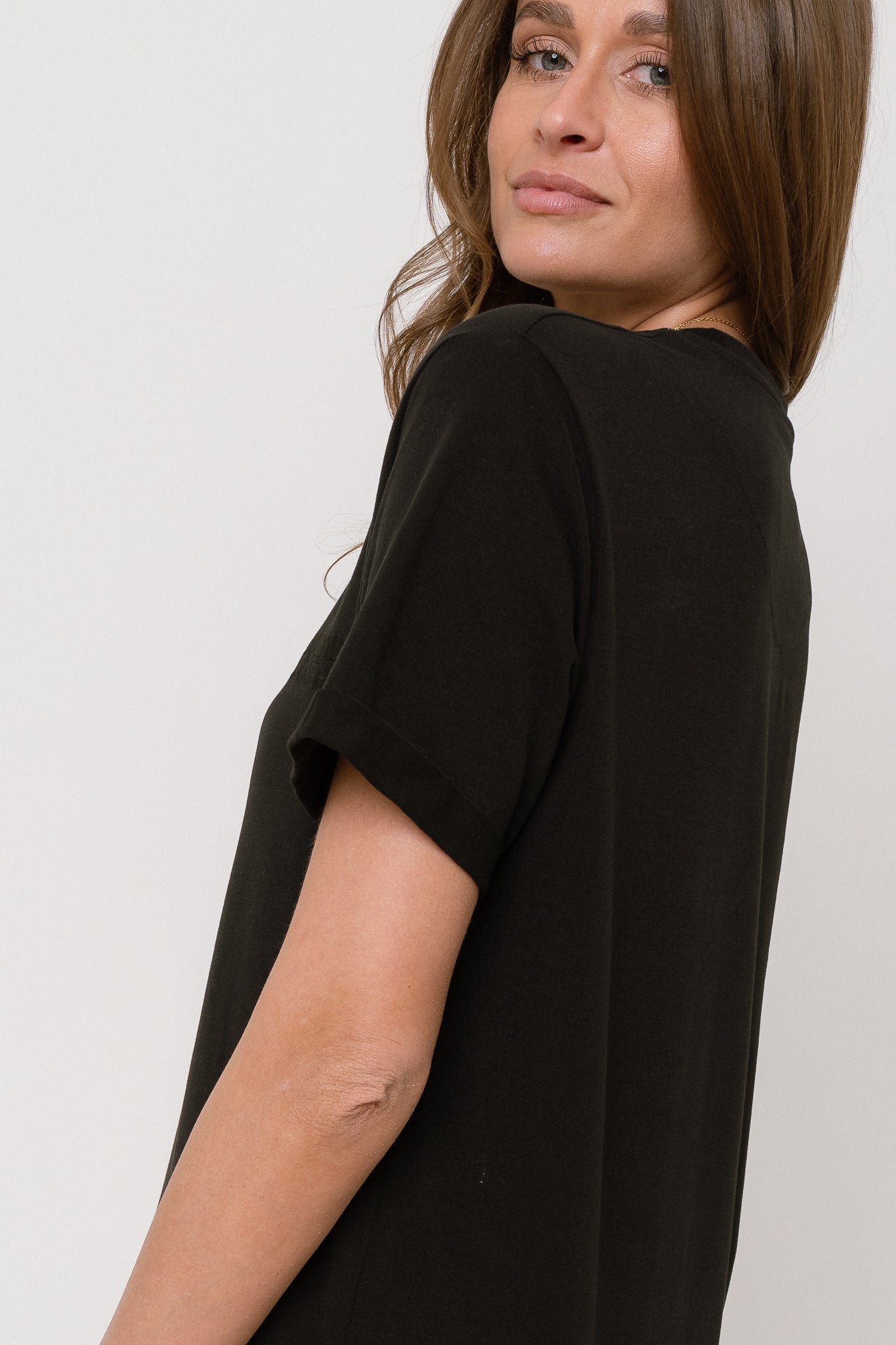 BLACK T-SHIRT - MORAINE