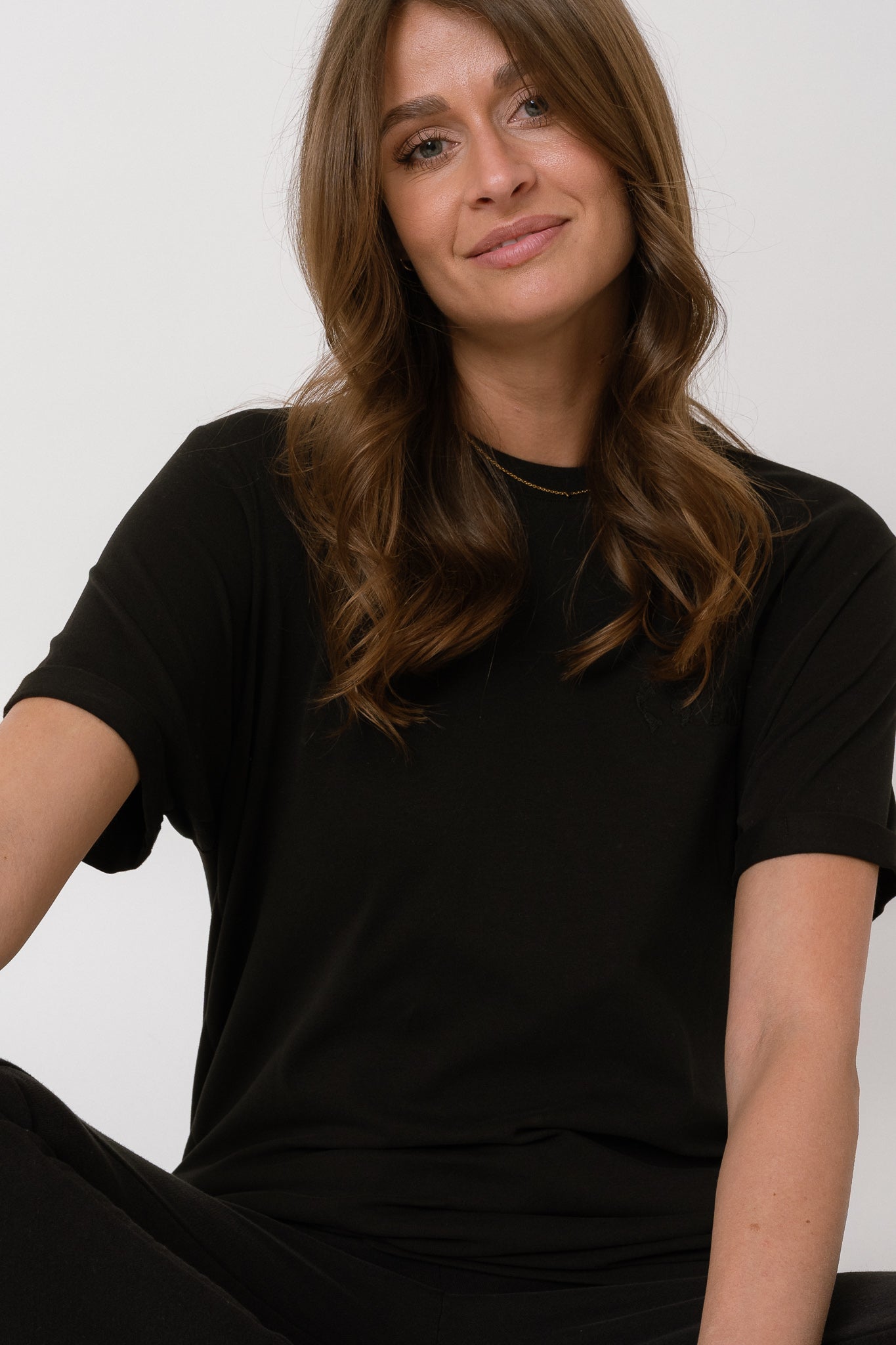 BLACK T-SHIRT - MORAINE