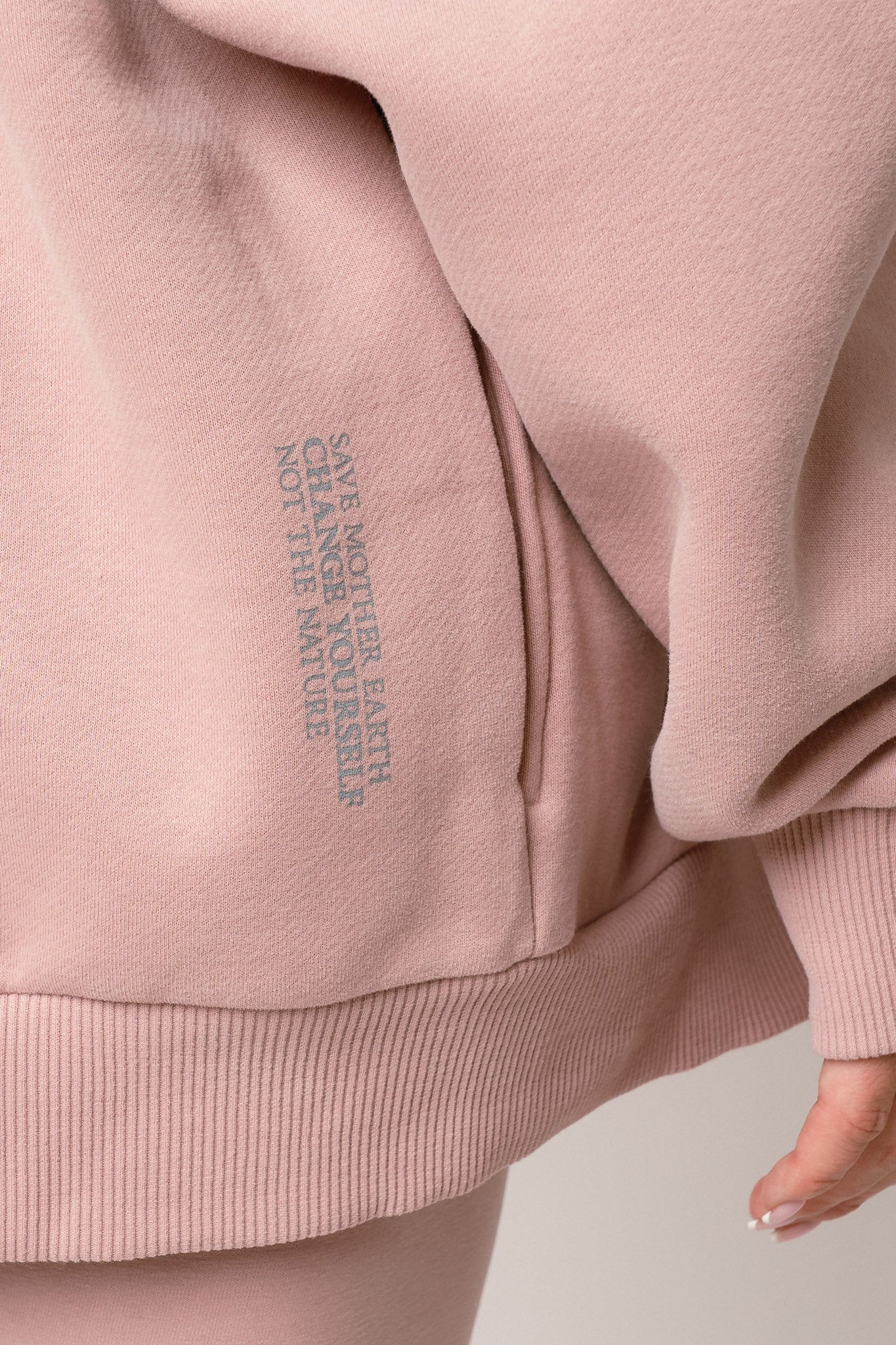 LIGHT PINK ZIP-UP HOODIE - NIKO