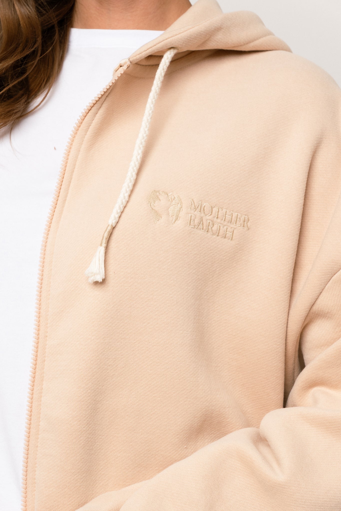 BEIGE ZIP-UP HOODIE - NIKO