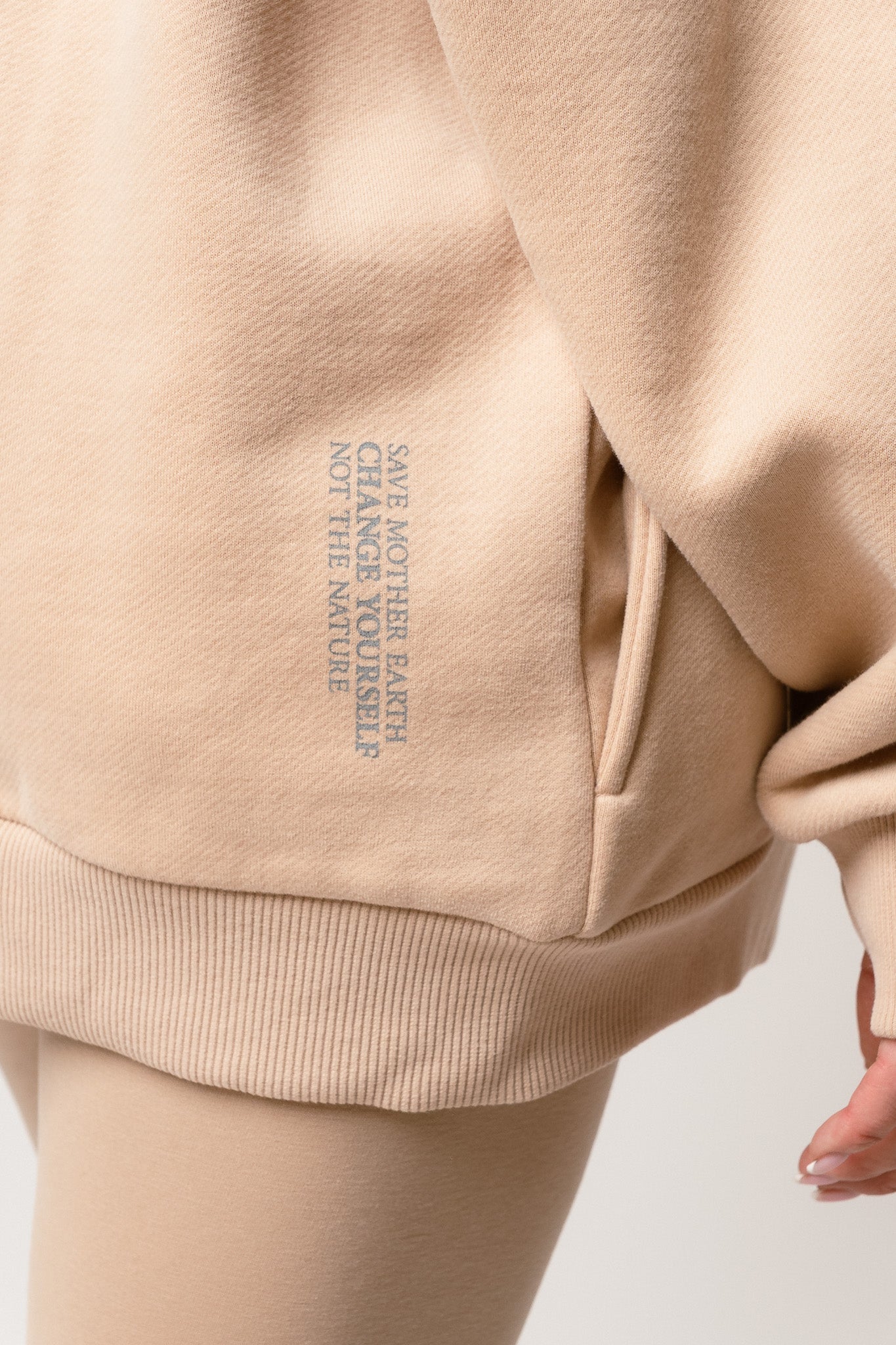 BEIGE ZIP-UP HOODIE - NIKO