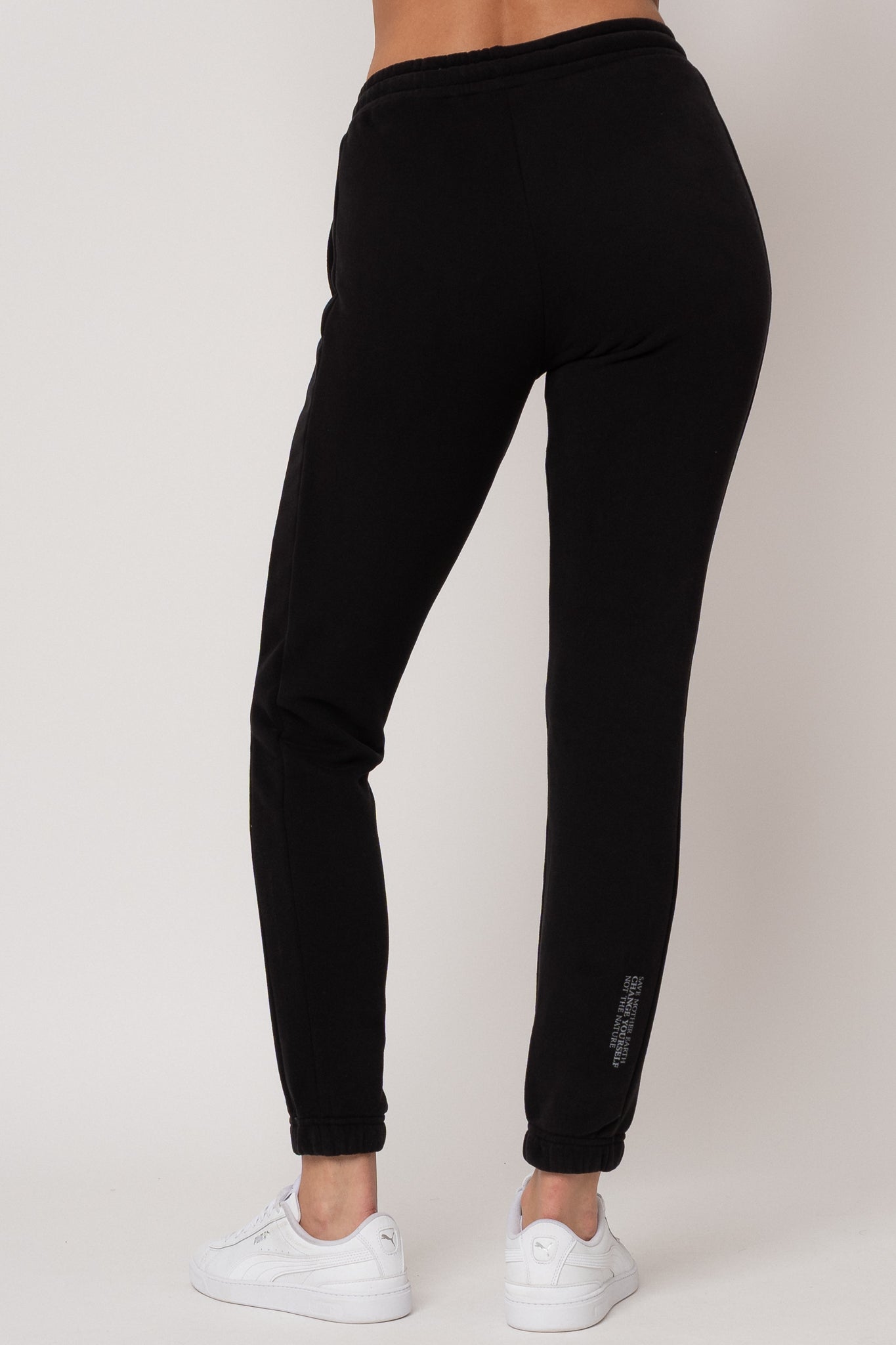 FITTED LONG BLACK SWEATPANTS - ITAKA