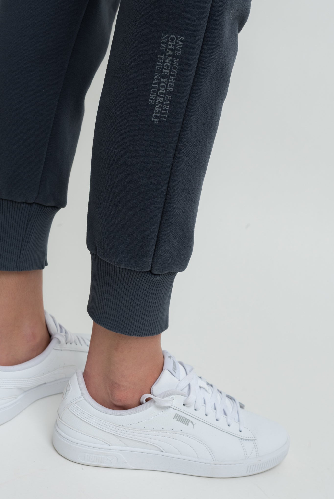 GRAPHITE JOGGER SWEATPANTS - BEGERA