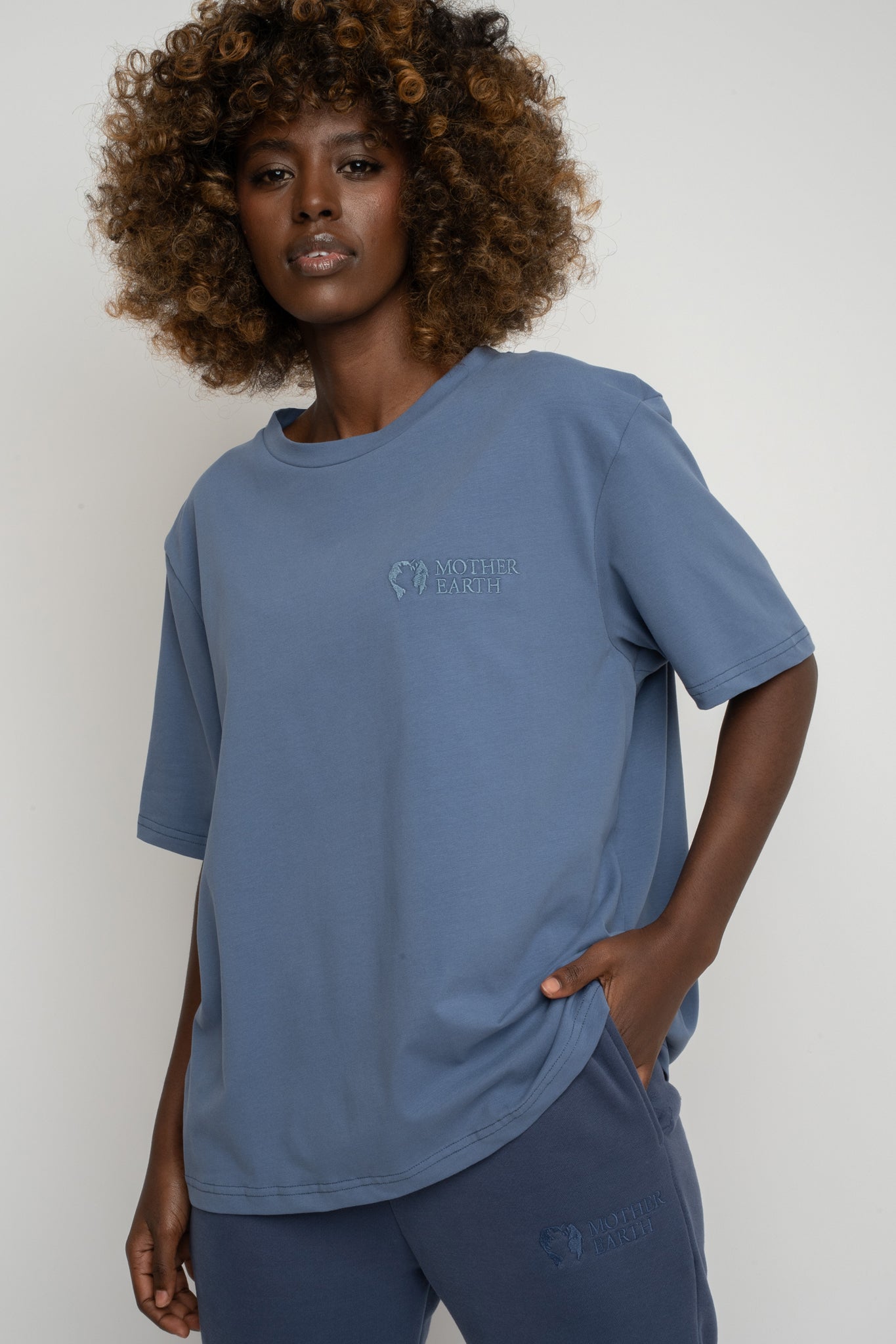 NAVY T-SHIRT - OYSTER