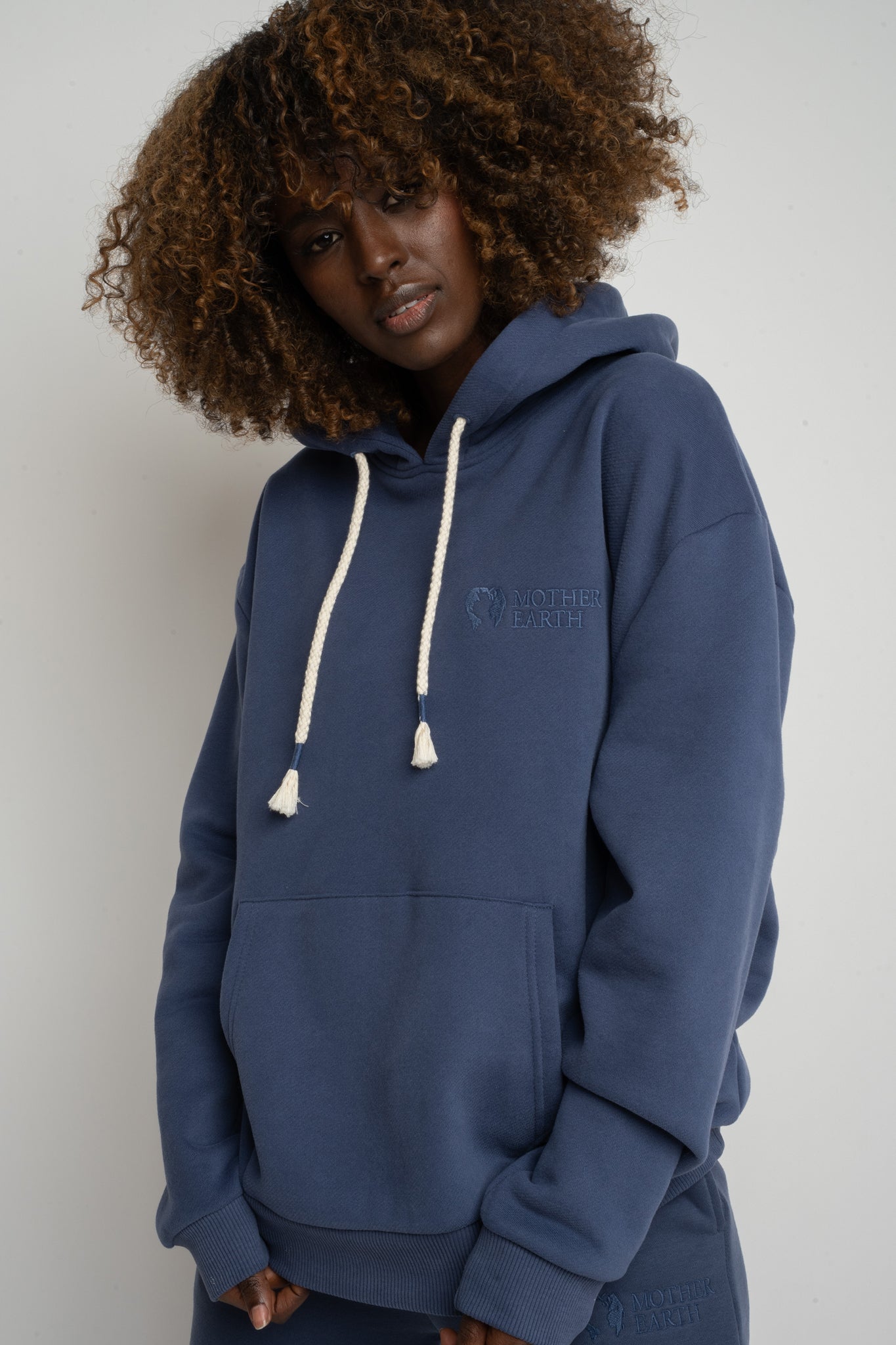 NAVY BLUE HOODED SWEATSHIRT - MOHELI