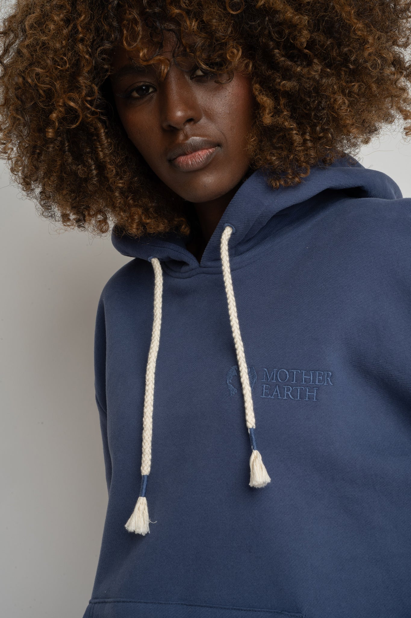 NAVY BLUE HOODED SWEATSHIRT - MOHELI