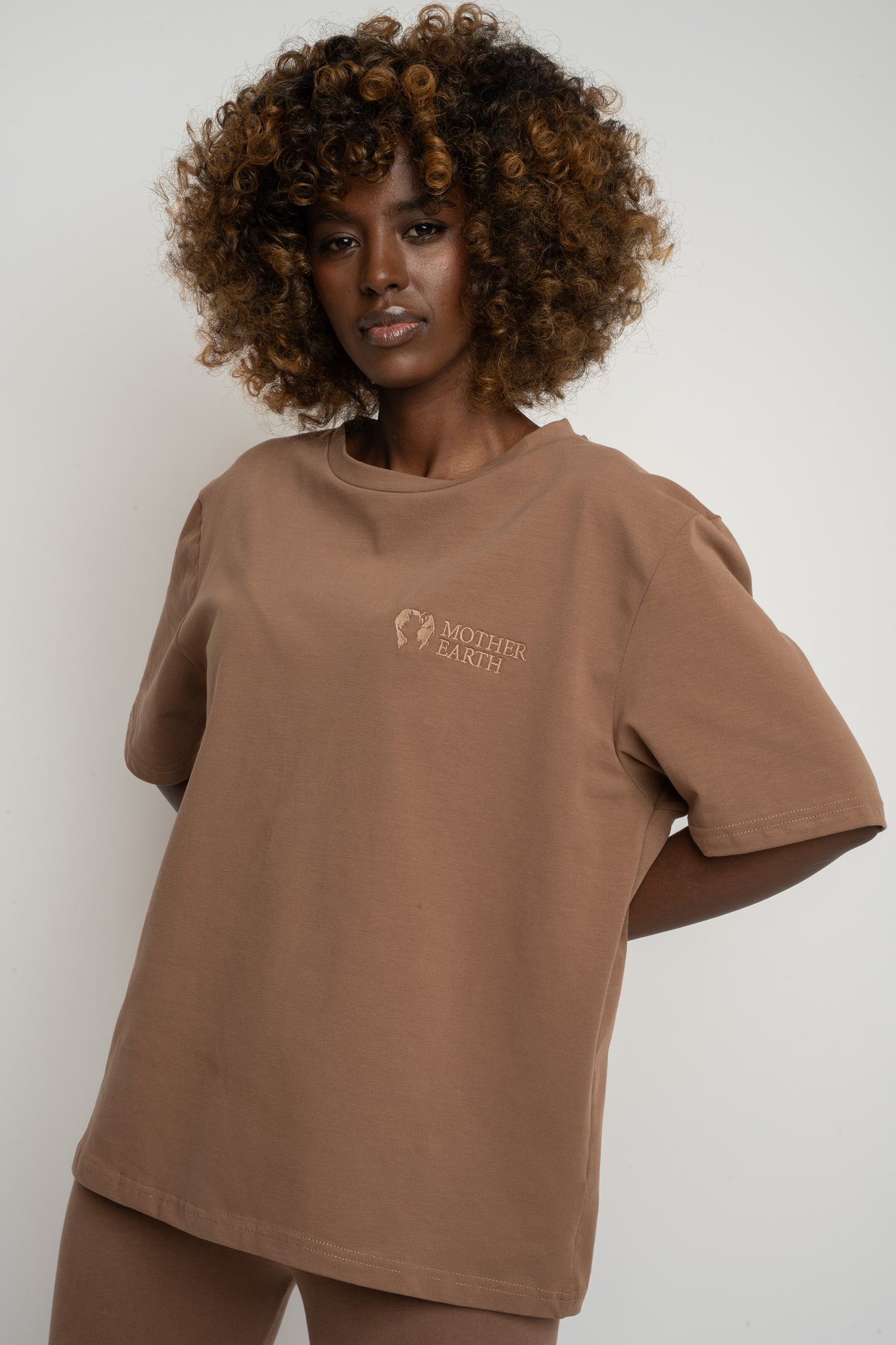 BROWN T-SHIRT - OYSTER