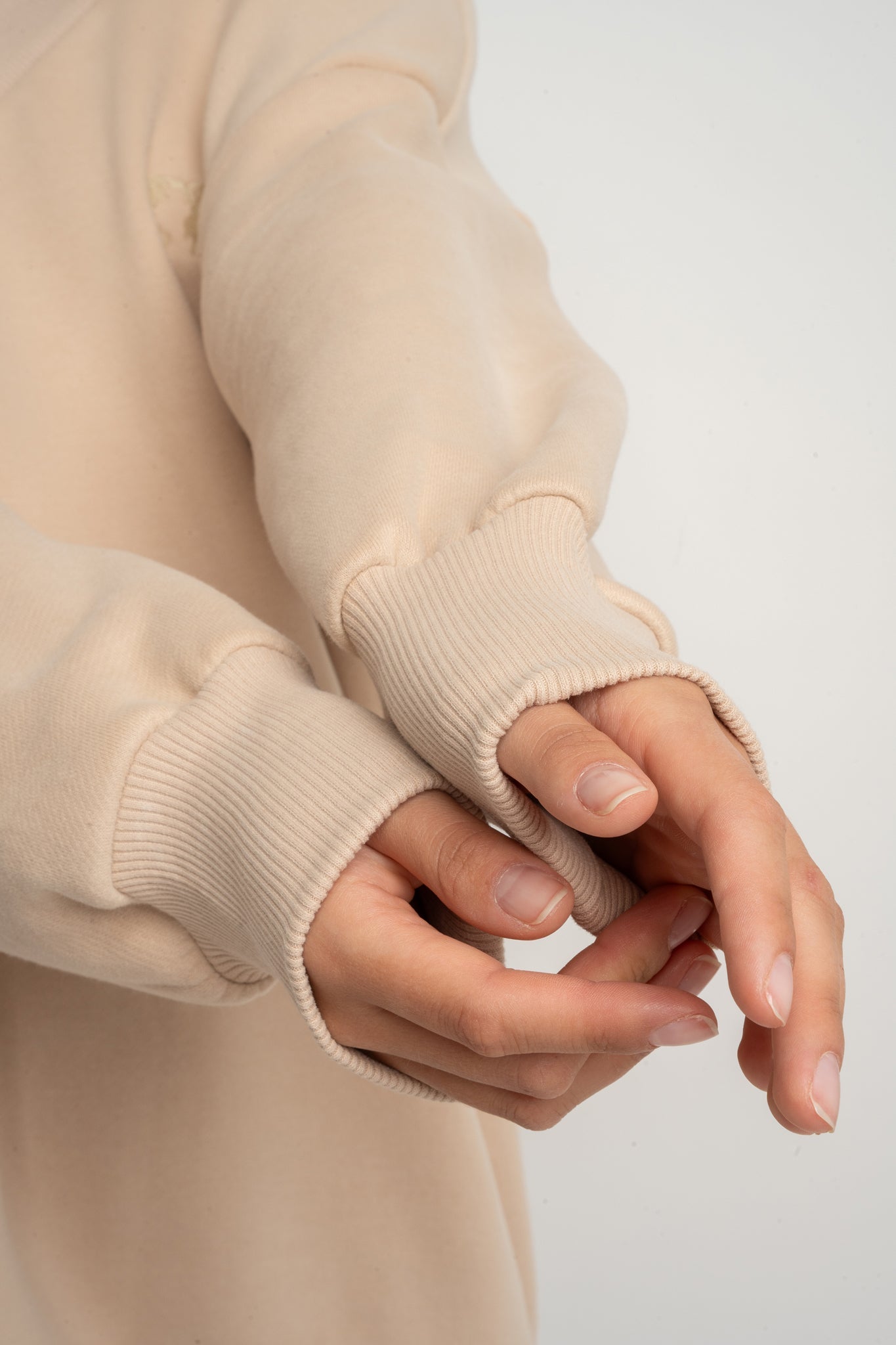 BEIGE OVERSIZED V-NECK SWEATSHIRT – BISCOE