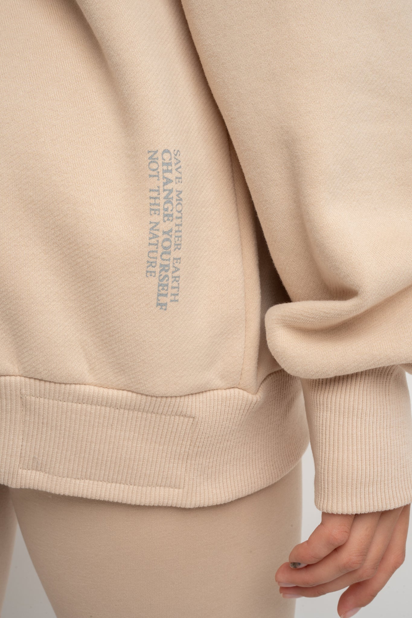 BEIGE OVERSIZED V-NECK SWEATSHIRT – BISCOE