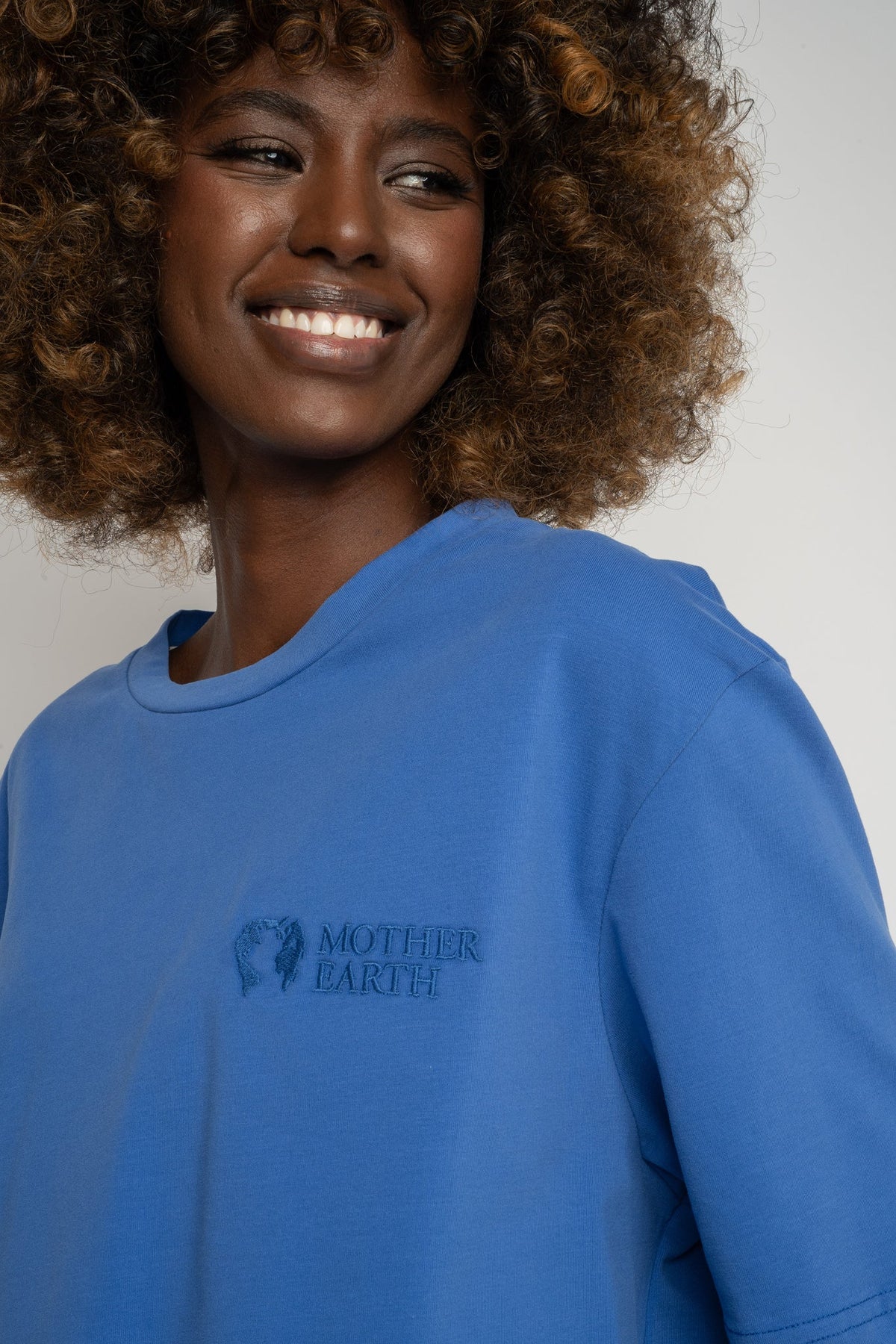 BLUE T-SHIRT - OYSTER