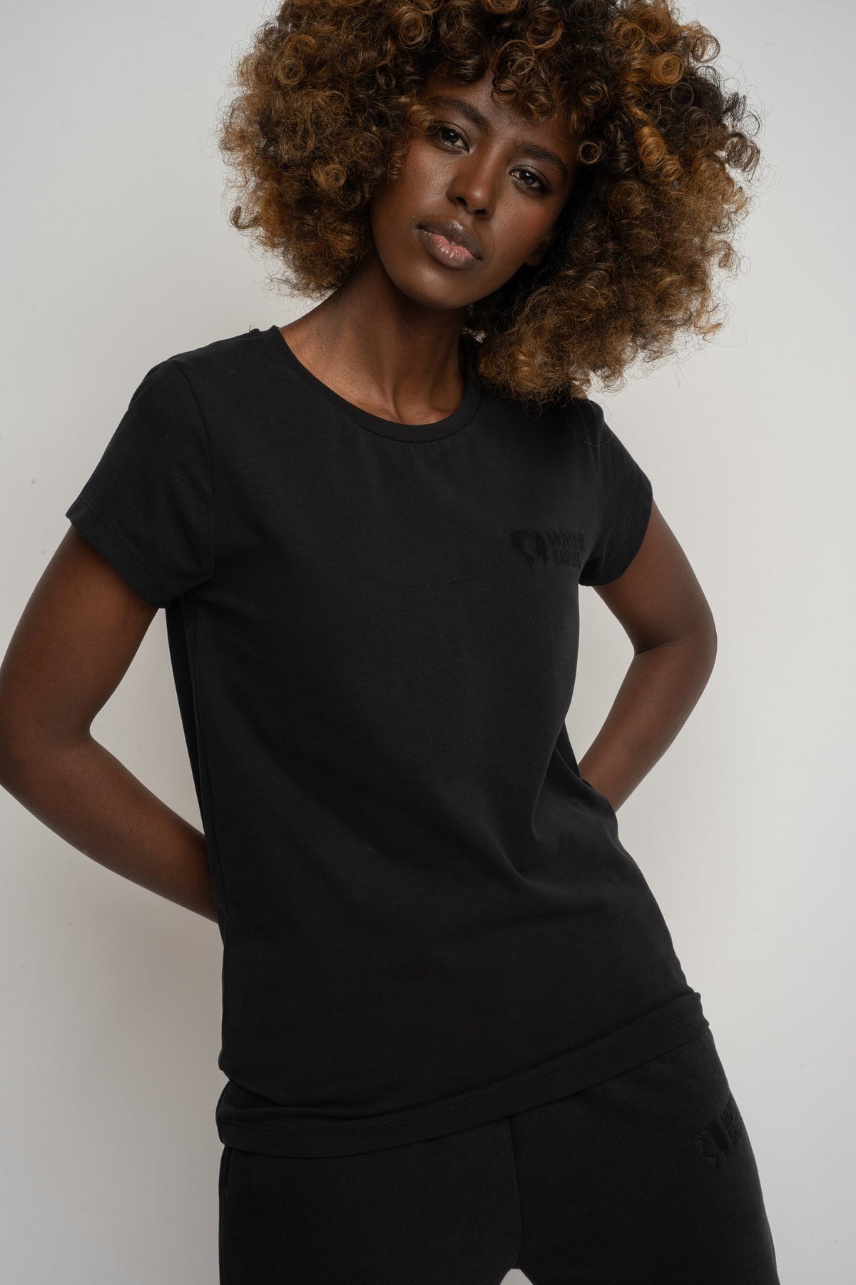 BLACK T-SHIRT - PETIT