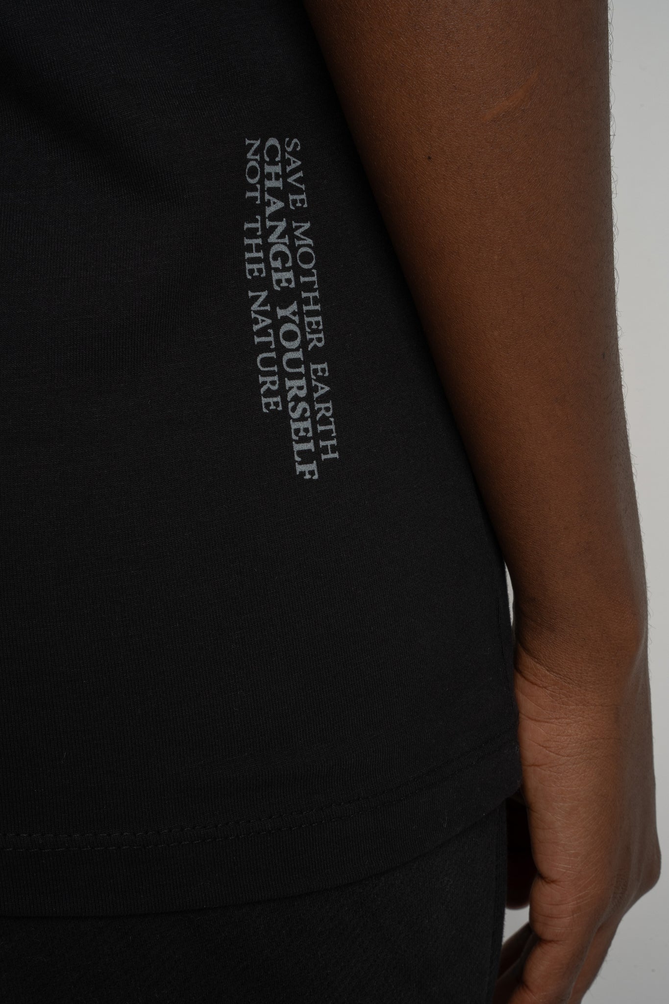 BLACK T-SHIRT - PETIT