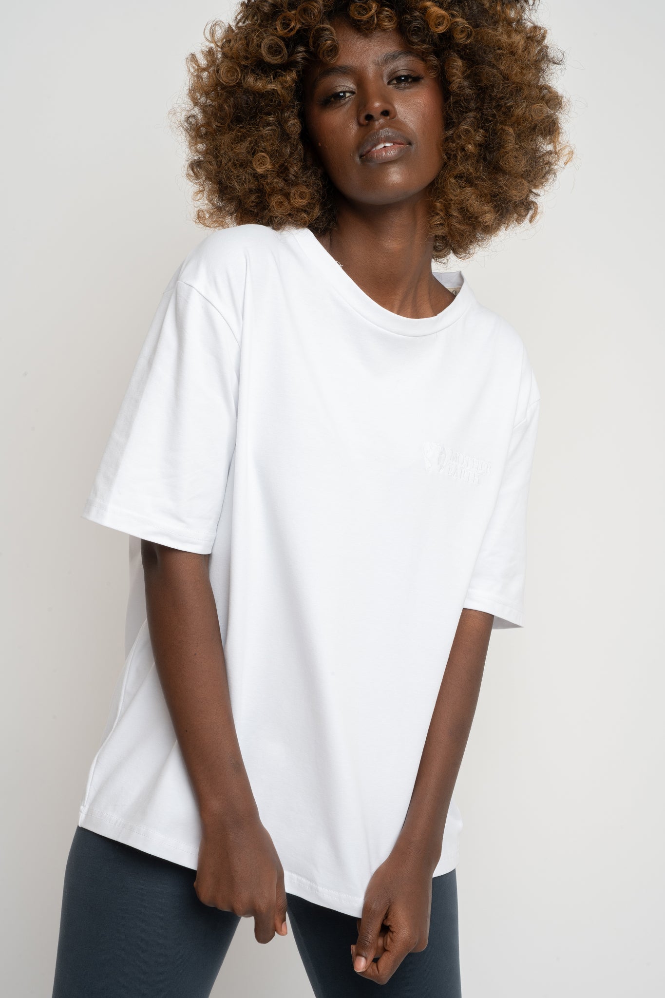 WHITE T-SHIRT - OYSTER
