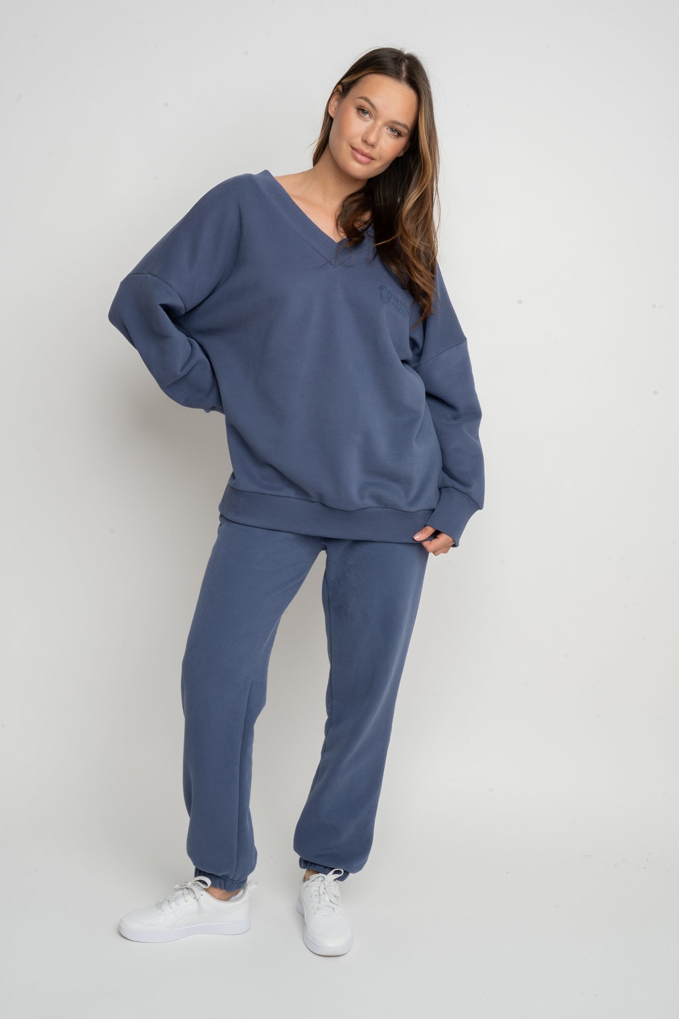 NAVY BLUE OVERSIZED V-NECK SWEATSHIRT – BISCOE