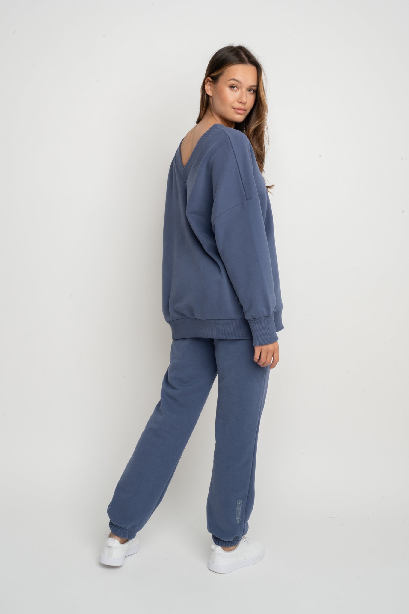 NAVY BLUE OVERSIZED V-NECK SWEATSHIRT – BISCOE