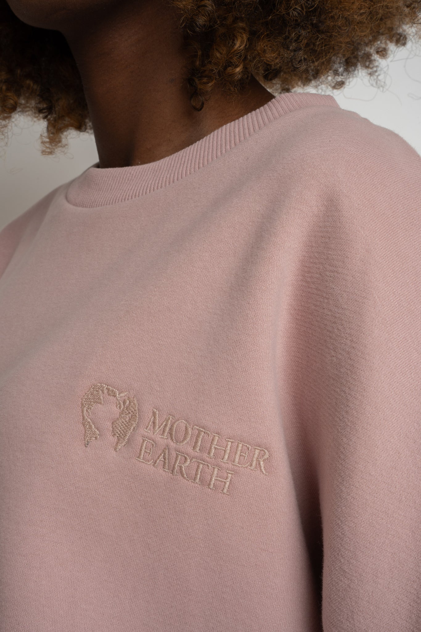 REGULAR FIT SWEATSHIRT WITH A LONGER BACK LIGHT PINK - COOK