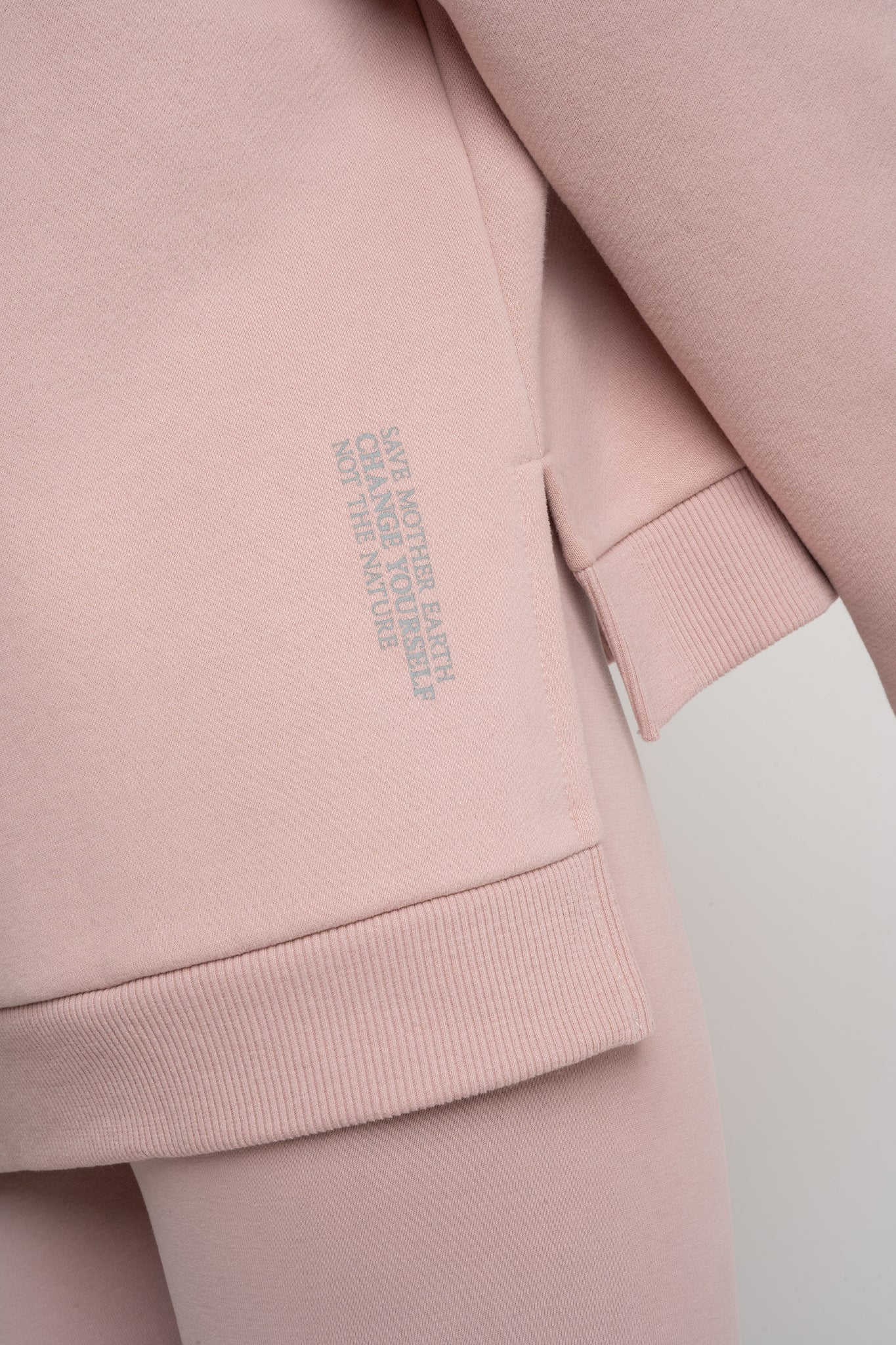 REGULAR FIT SWEATSHIRT WITH A LONGER BACK LIGHT PINK - COOK