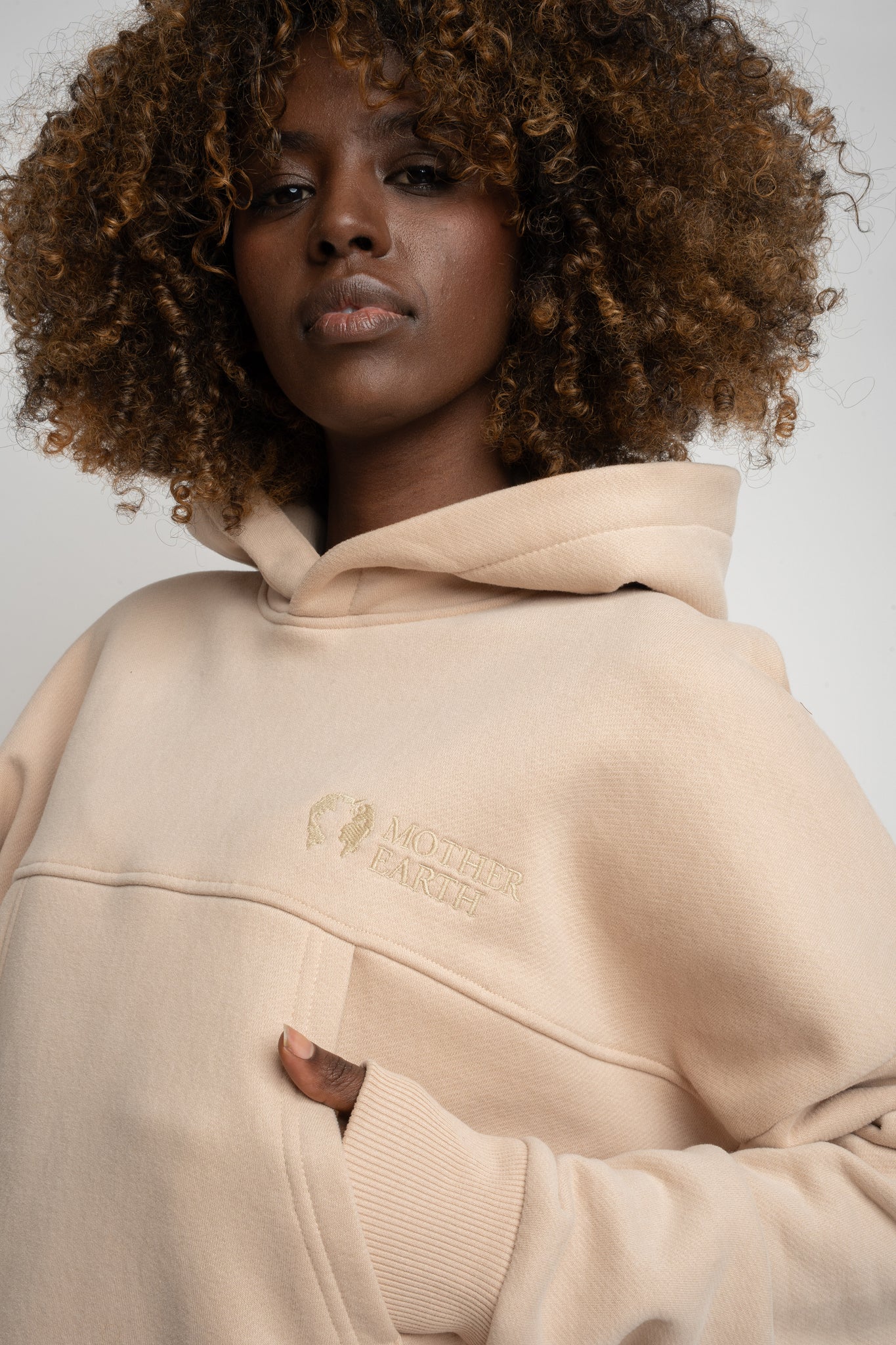 HOODED SWEATSHIRT BEIGE – MURIA