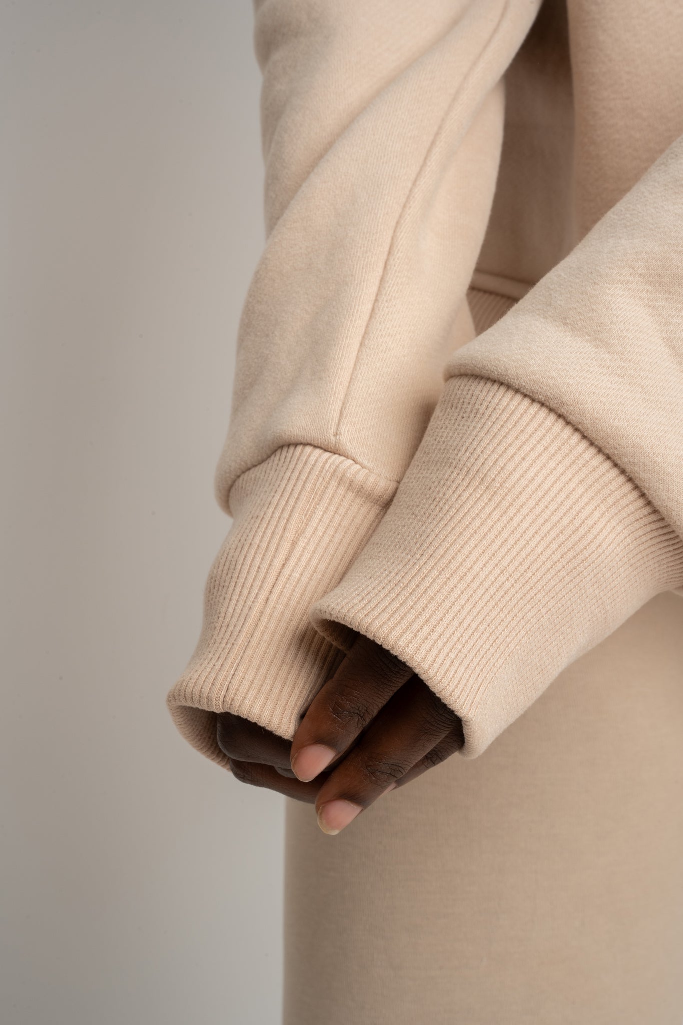 HOODED SWEATSHIRT BEIGE – MURIA