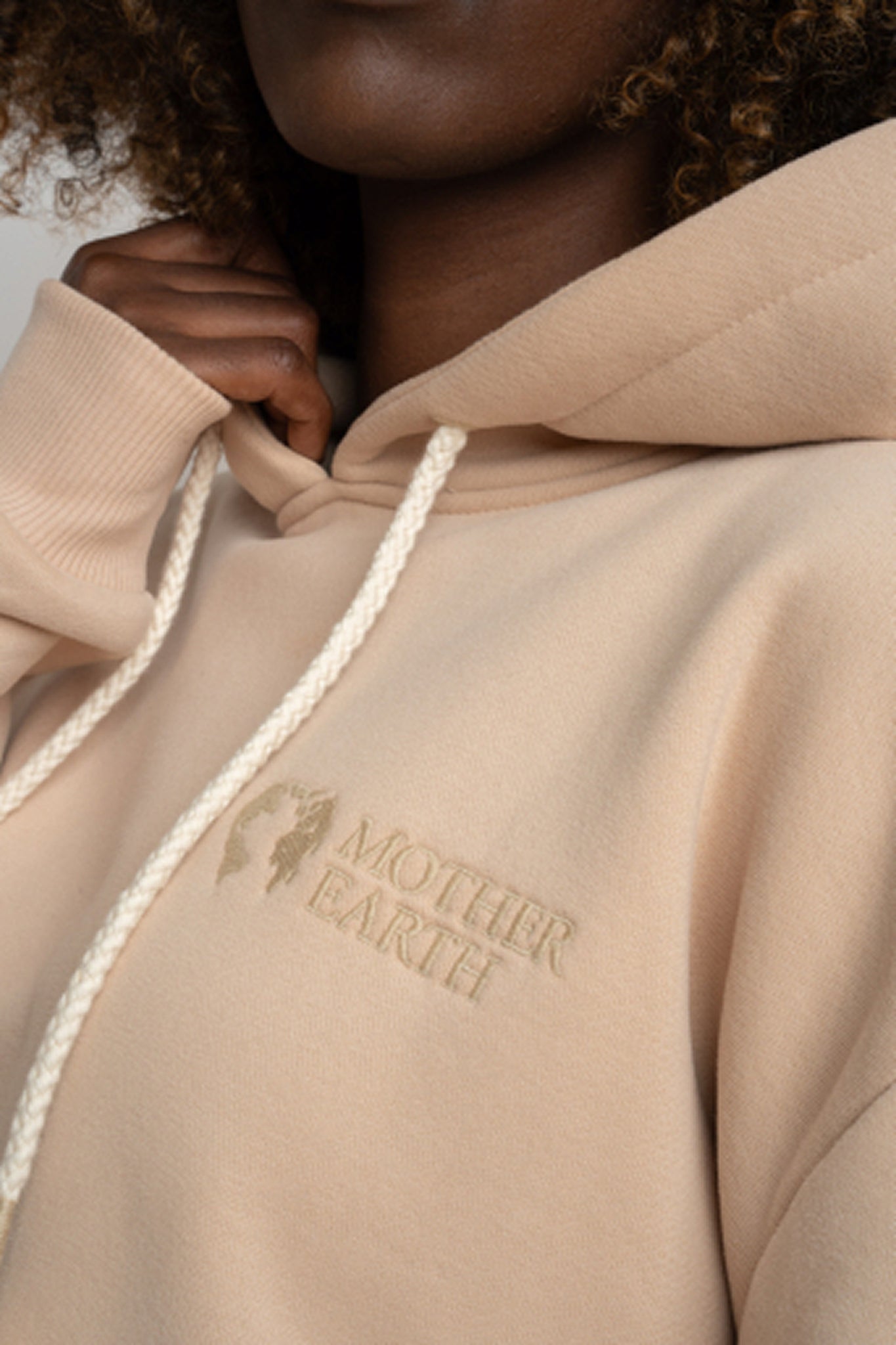 BEIGE HOODED SWEATSHIRT - MOHELI