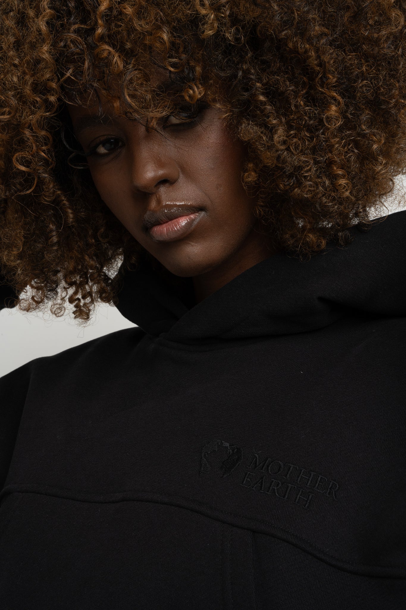 HOODED SWEATSHIRT BLACK – MURIA