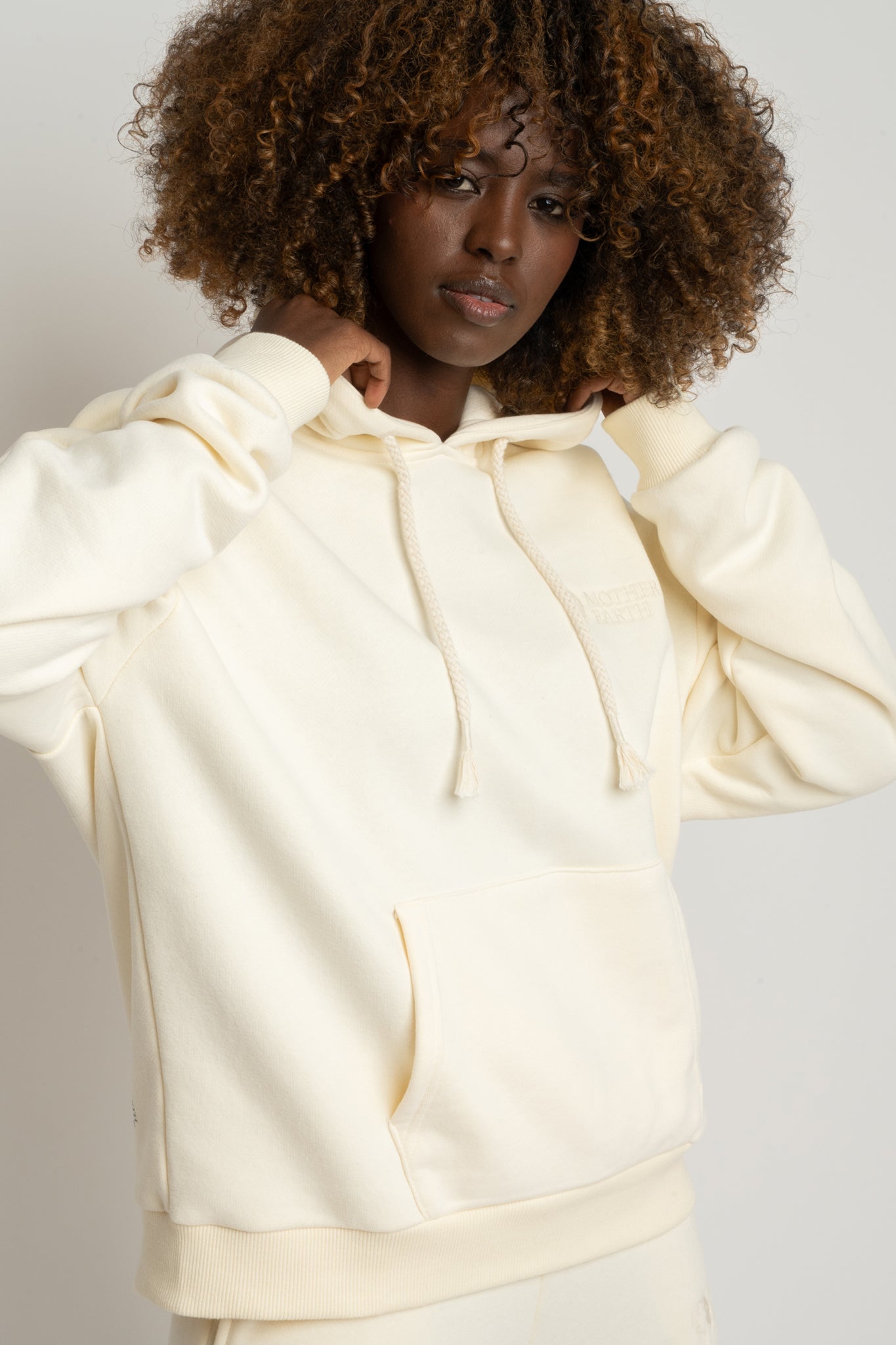 ECRU HOODED SWEATSHIRT - MOHELI