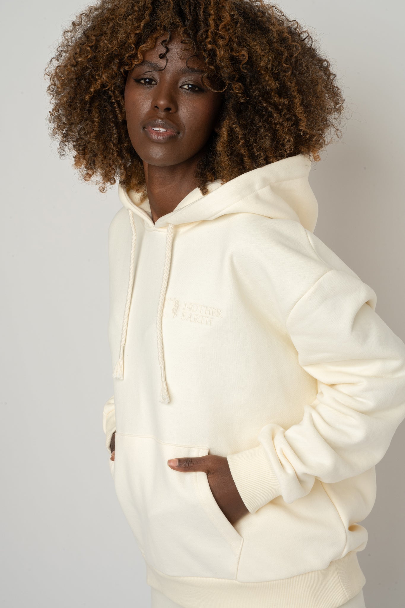 ECRU HOODED SWEATSHIRT - MOHELI