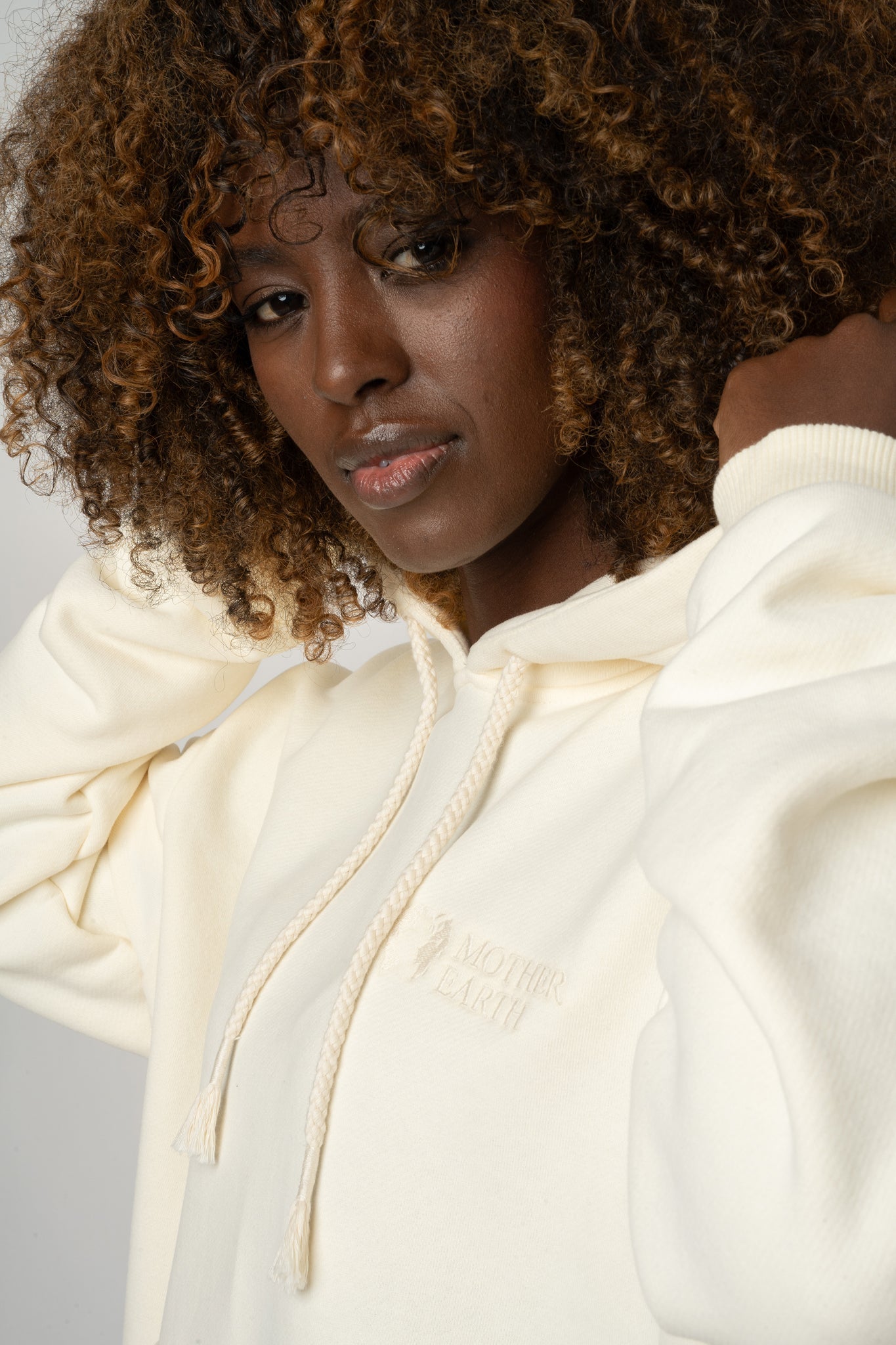 ECRU HOODED SWEATSHIRT - MOHELI