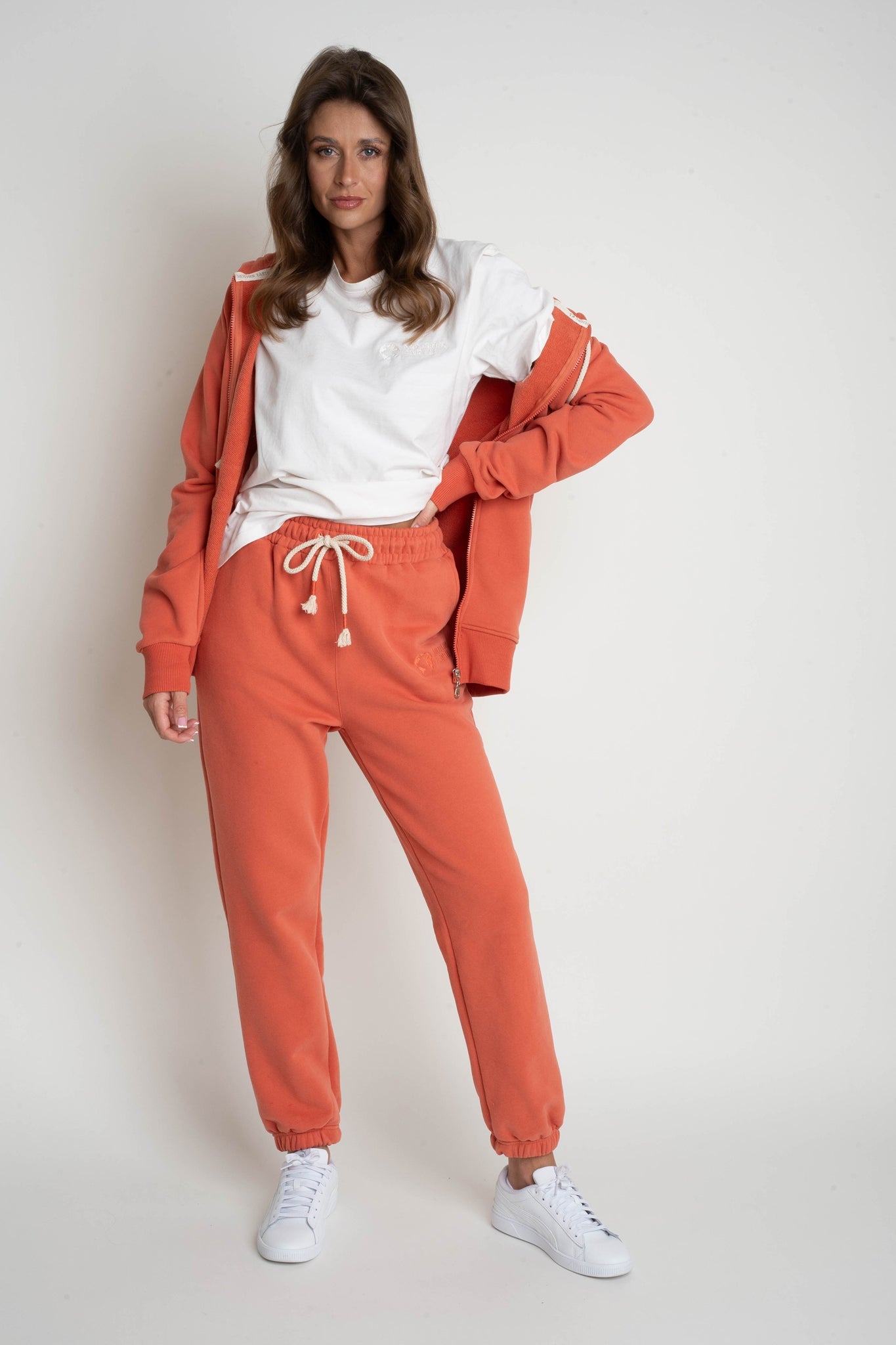 ORANGE REGULAR FIT SWEATPANTS – MILOS