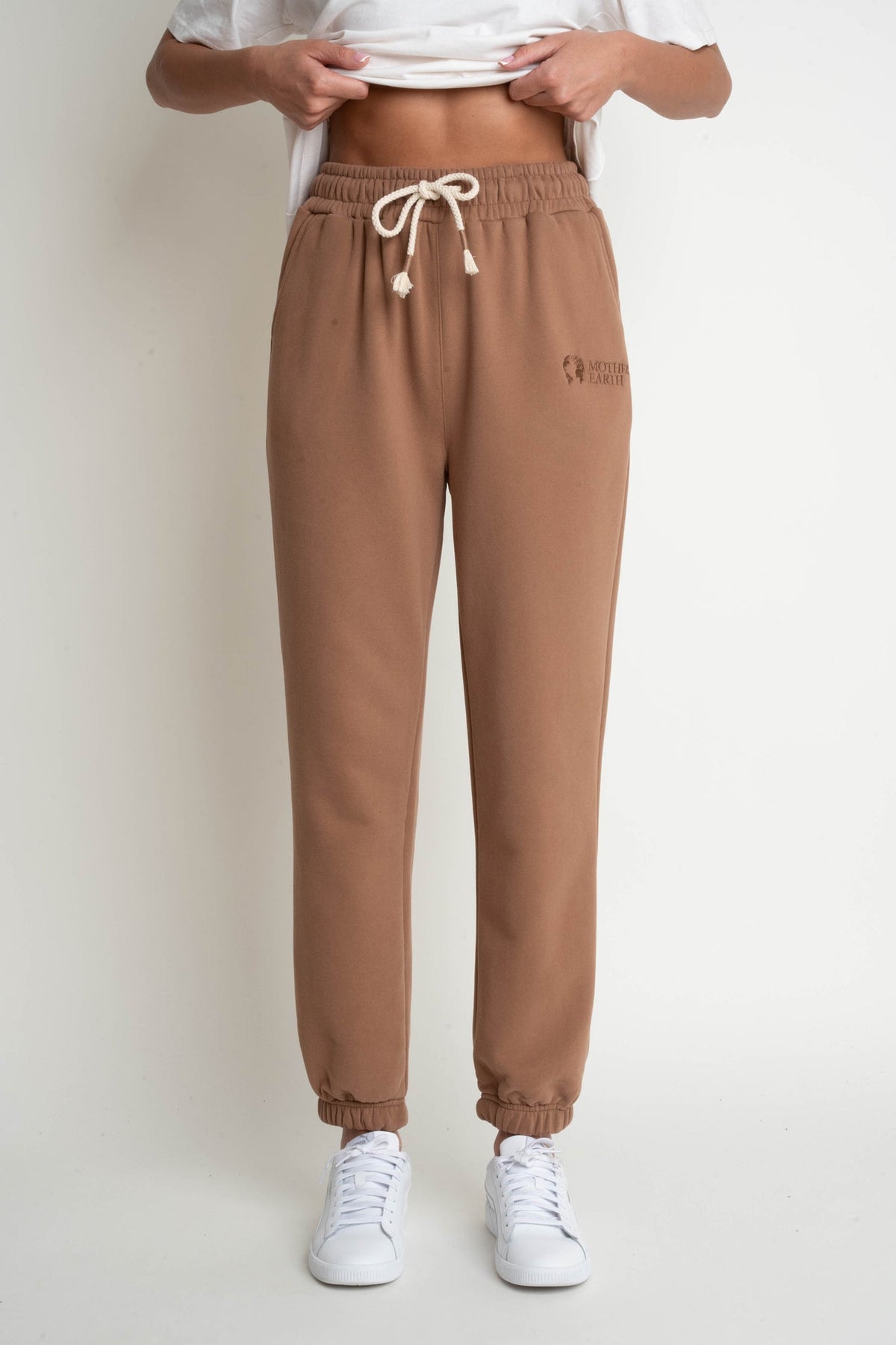 BROWN REGULAR FIT SWEATPANTS – MILOS