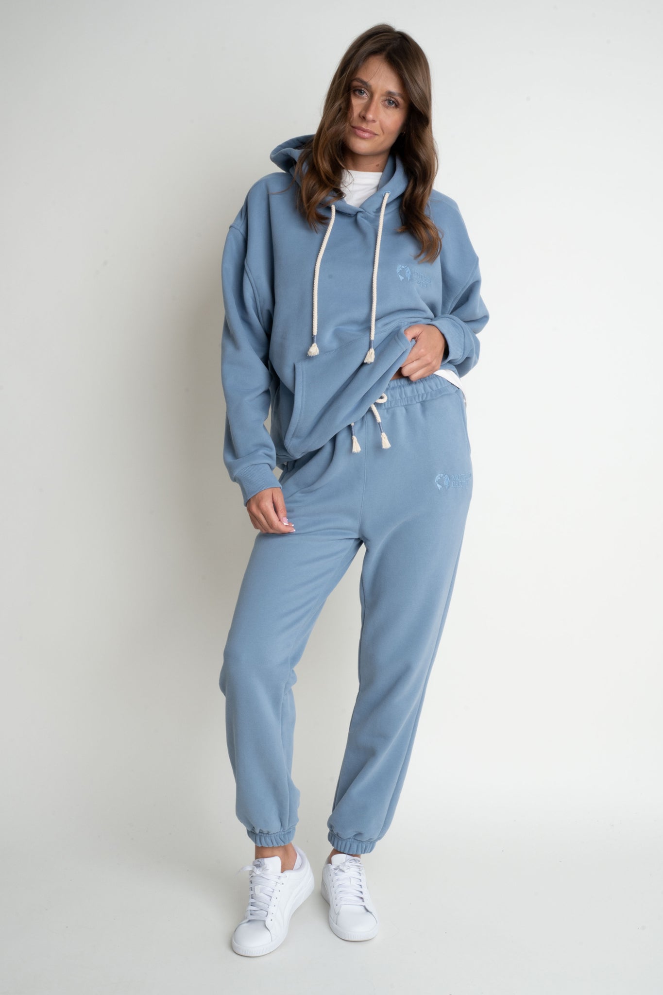 DARK BLUE REGULAR FIT SWEATPANTS – MILOS