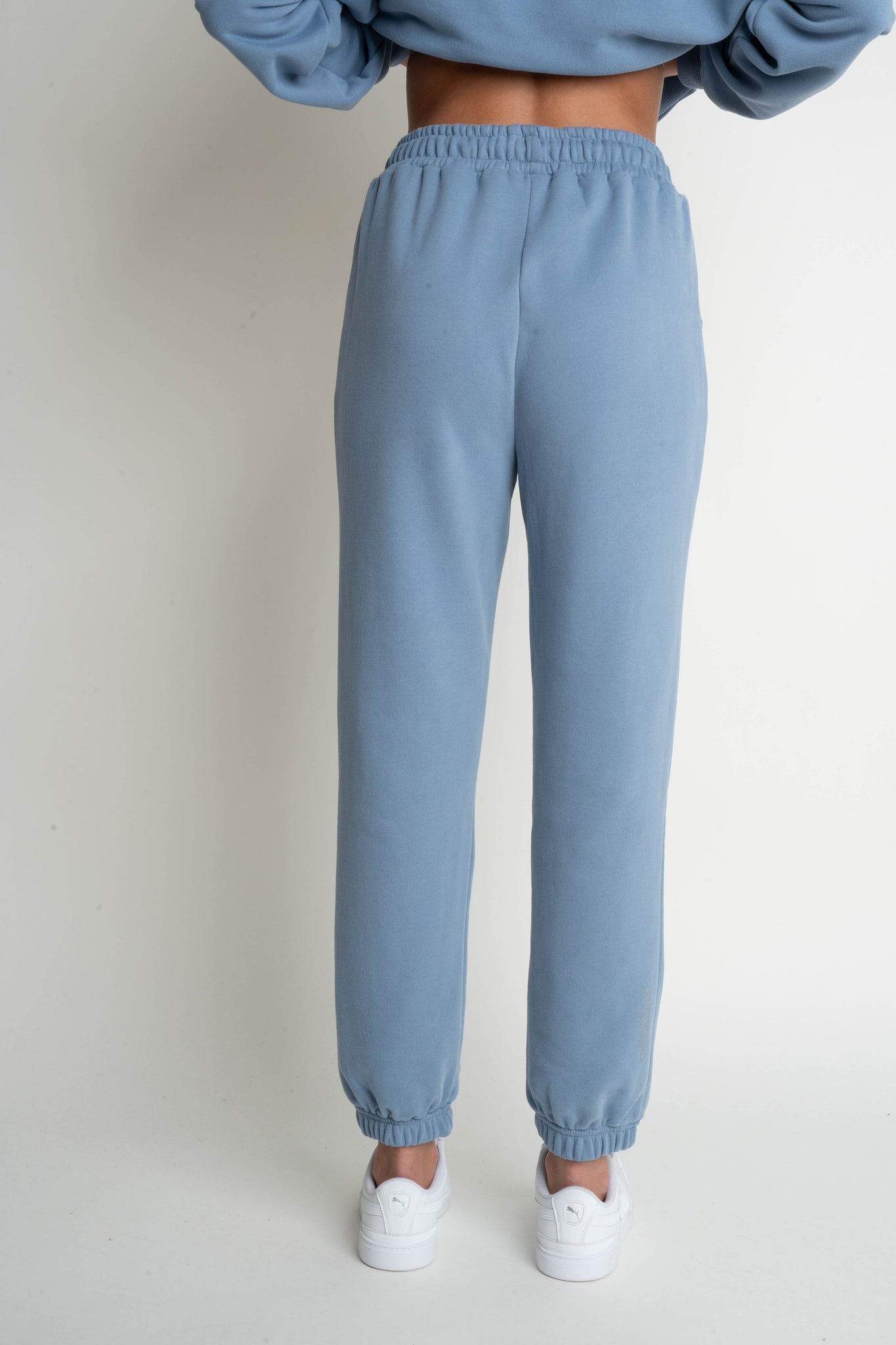 DARK BLUE REGULAR FIT SWEATPANTS – MILOS