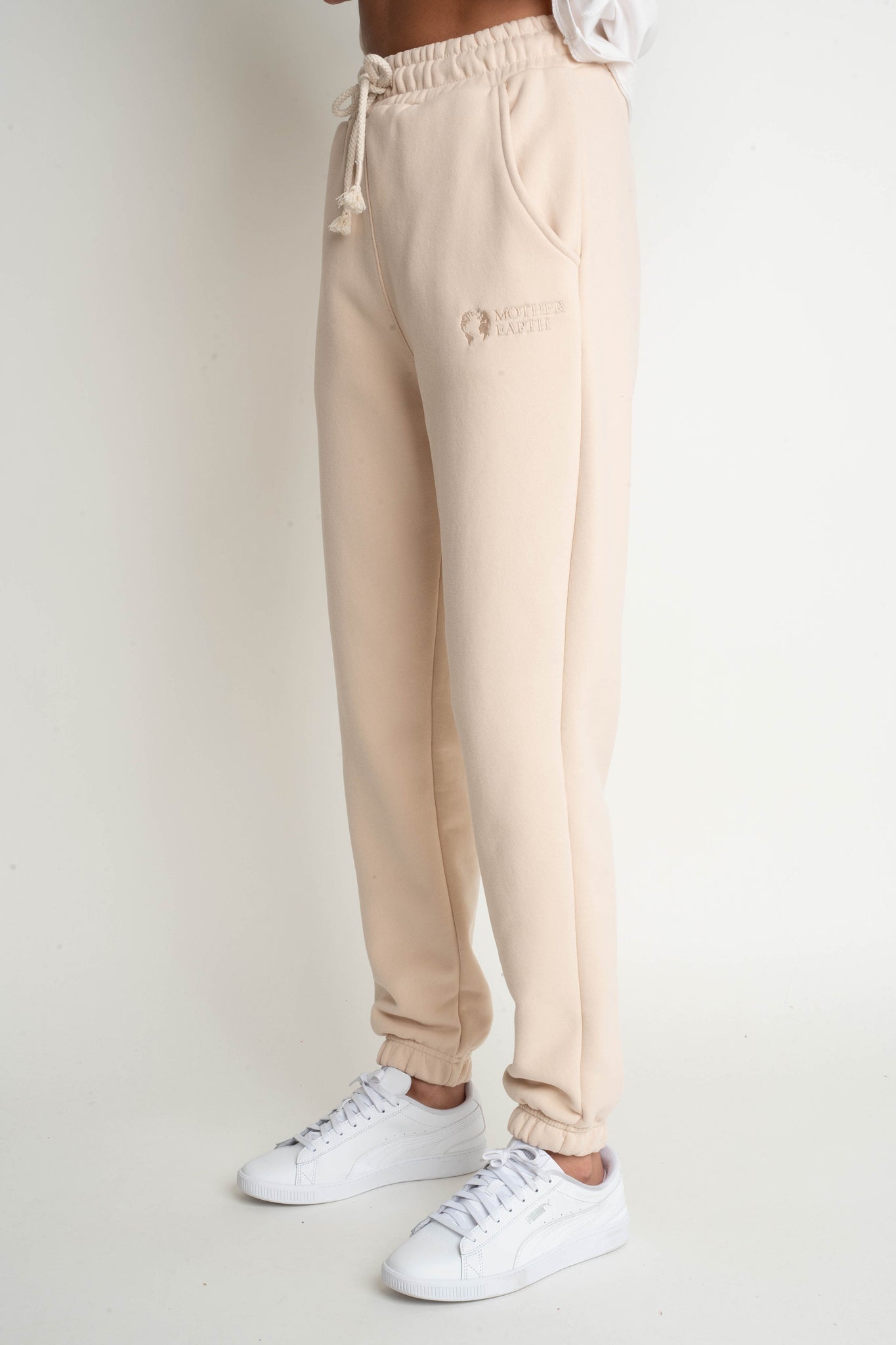 LIGHT BEIGE REGULAR FIT SWEATPANTS – MILOS
