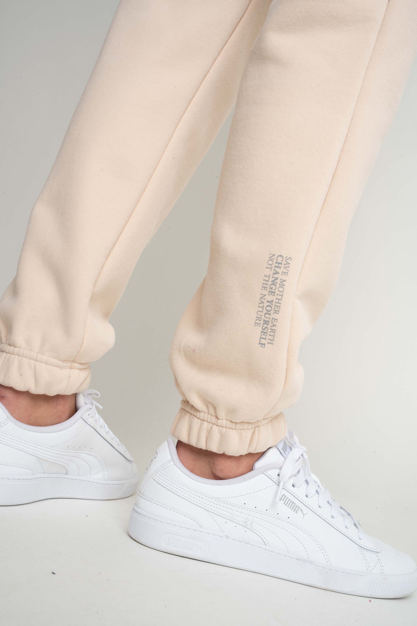 LIGHT BEIGE REGULAR FIT SWEATPANTS – MILOS