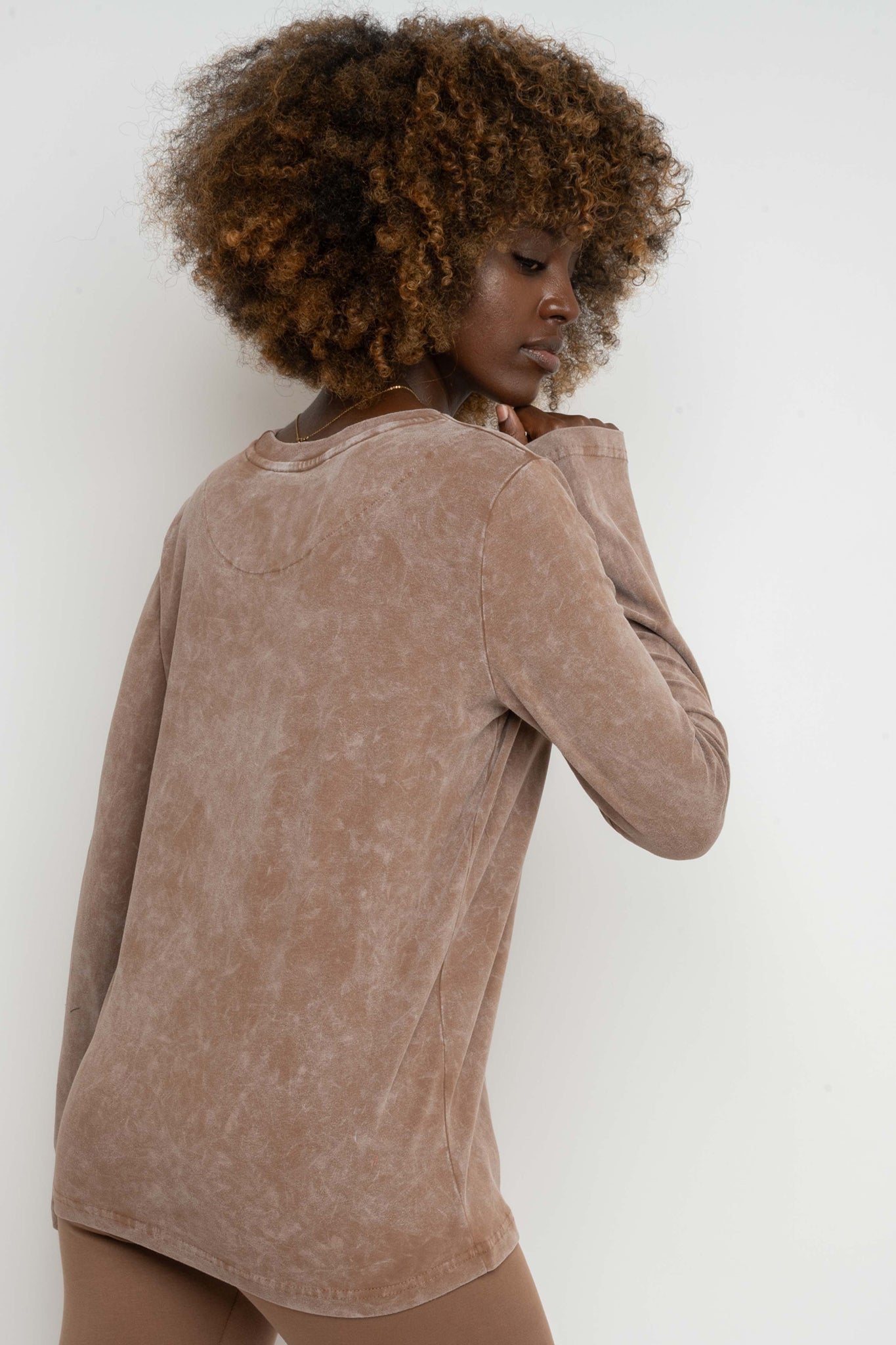 LONG SLEEVE WASHED EFFECT TOP BROWN - POLIKSENA