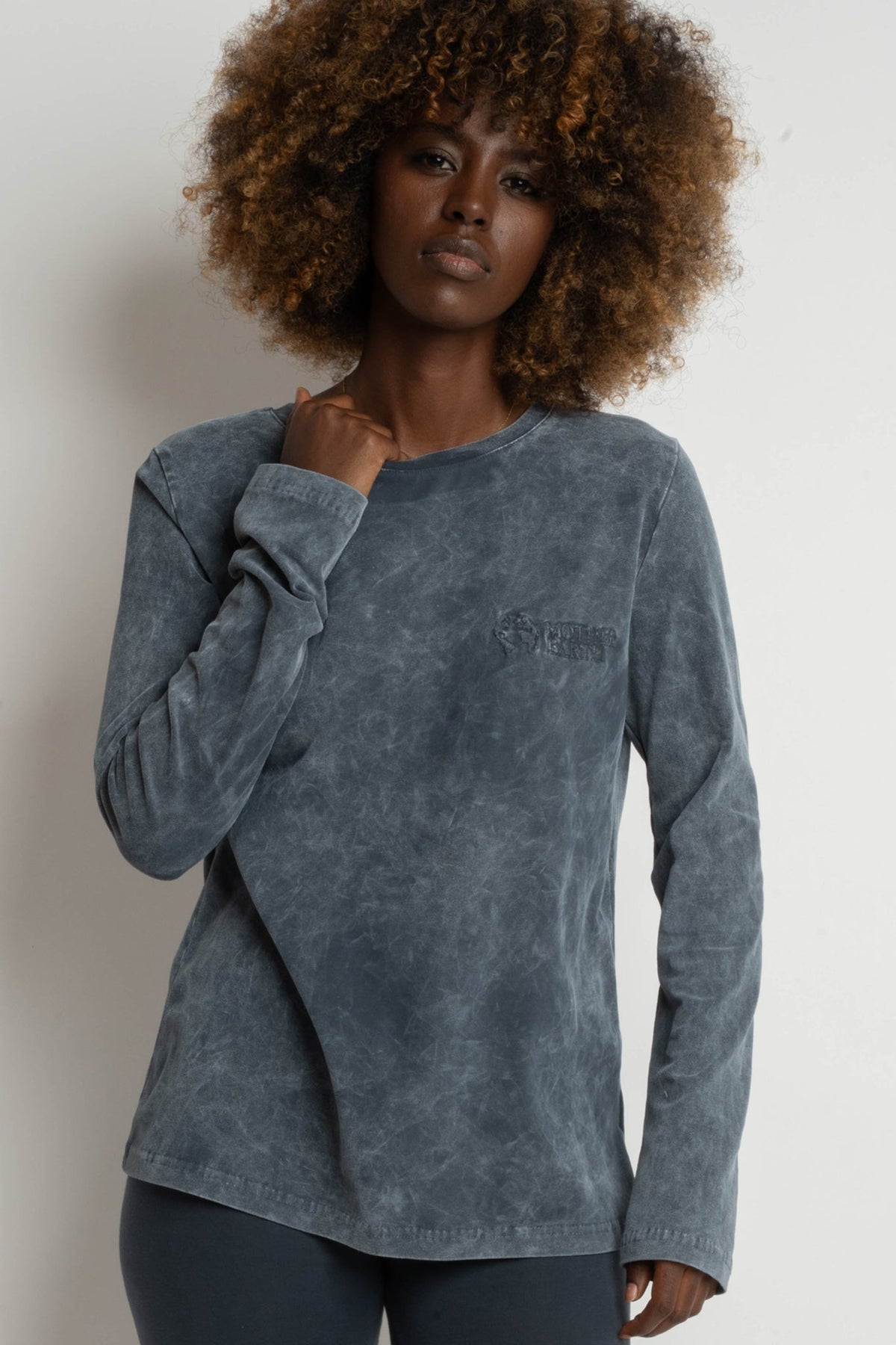 LONG SLEEVE WASHED EFFECT TOP GRAPHITE - POLIKSENA