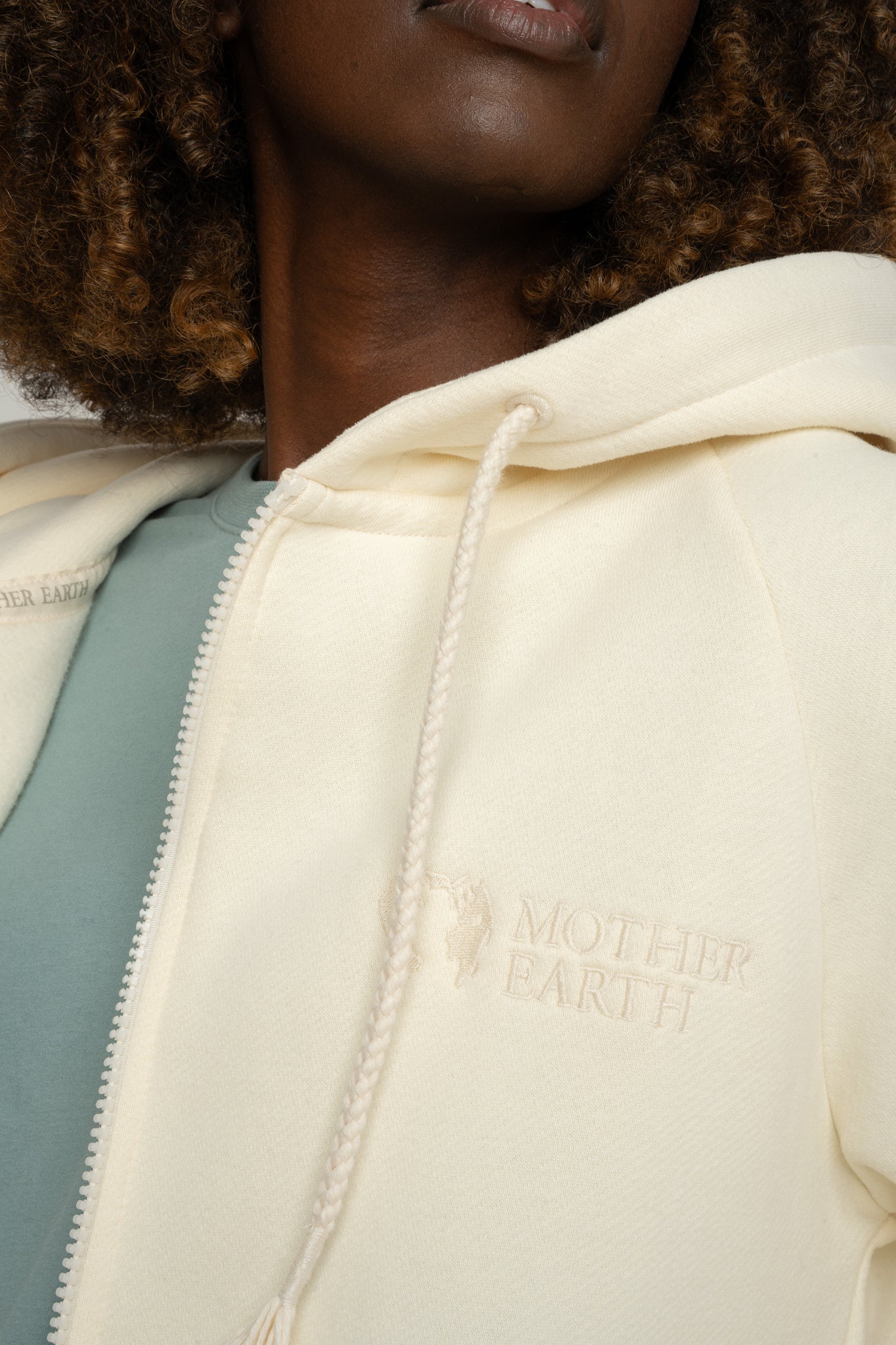 ECRU ZIP-UP HOODIE - ZANZIBAR