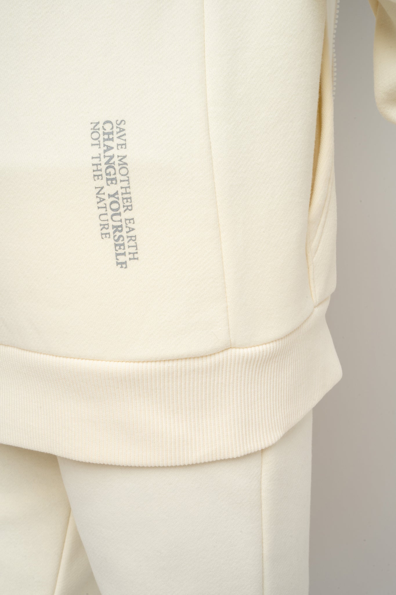 ECRU ZIP-UP HOODIE - ZANZIBAR