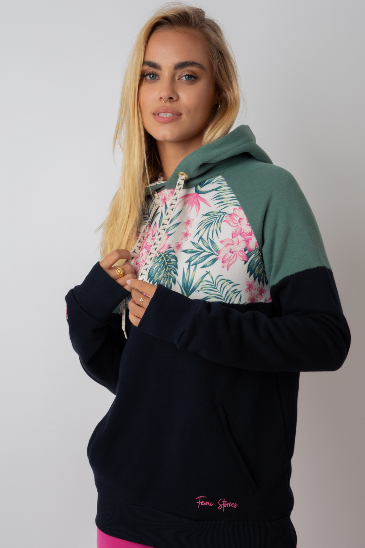 Kapuzen -Sweatshirt in Marineblau mit Blumendruck - Nemos