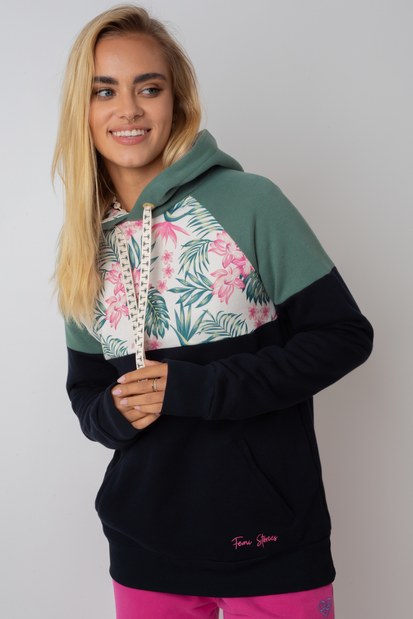 Kapuzen -Sweatshirt in Marineblau mit Blumendruck - Nemos