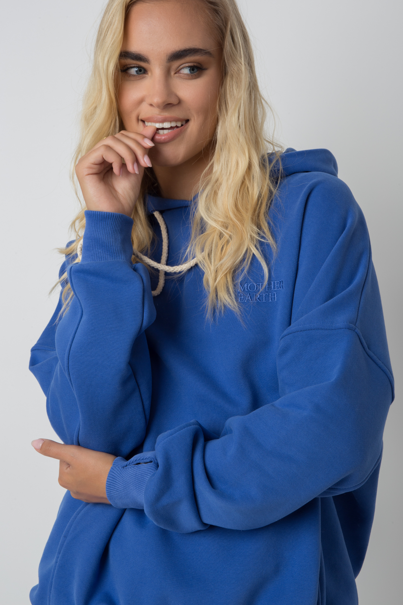 Übergroßes Kapuzen -Sweatshirt in Blau - Egeria