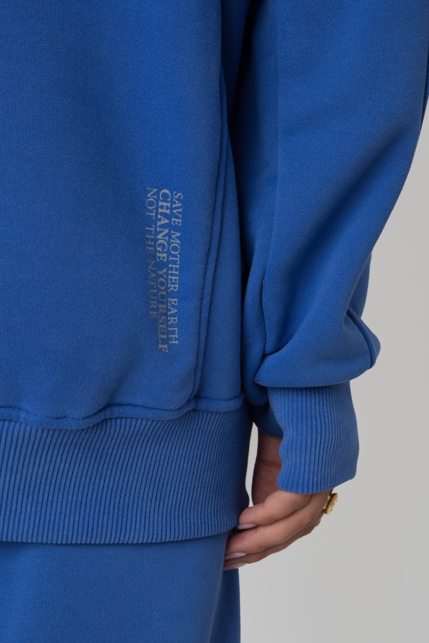 Übergroßes Kapuzen -Sweatshirt in Blau - Egeria