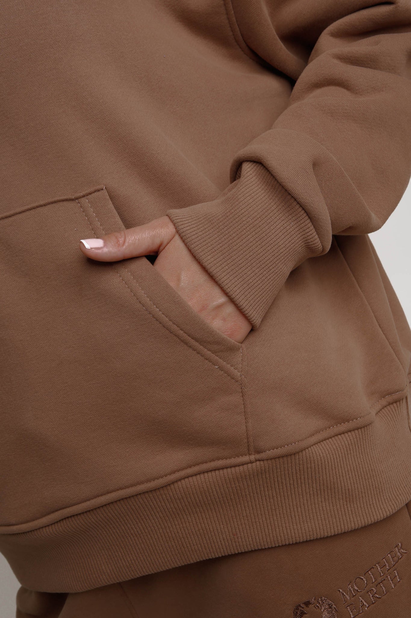 BROWN HOODED SWEATSHIRT - MOHELI