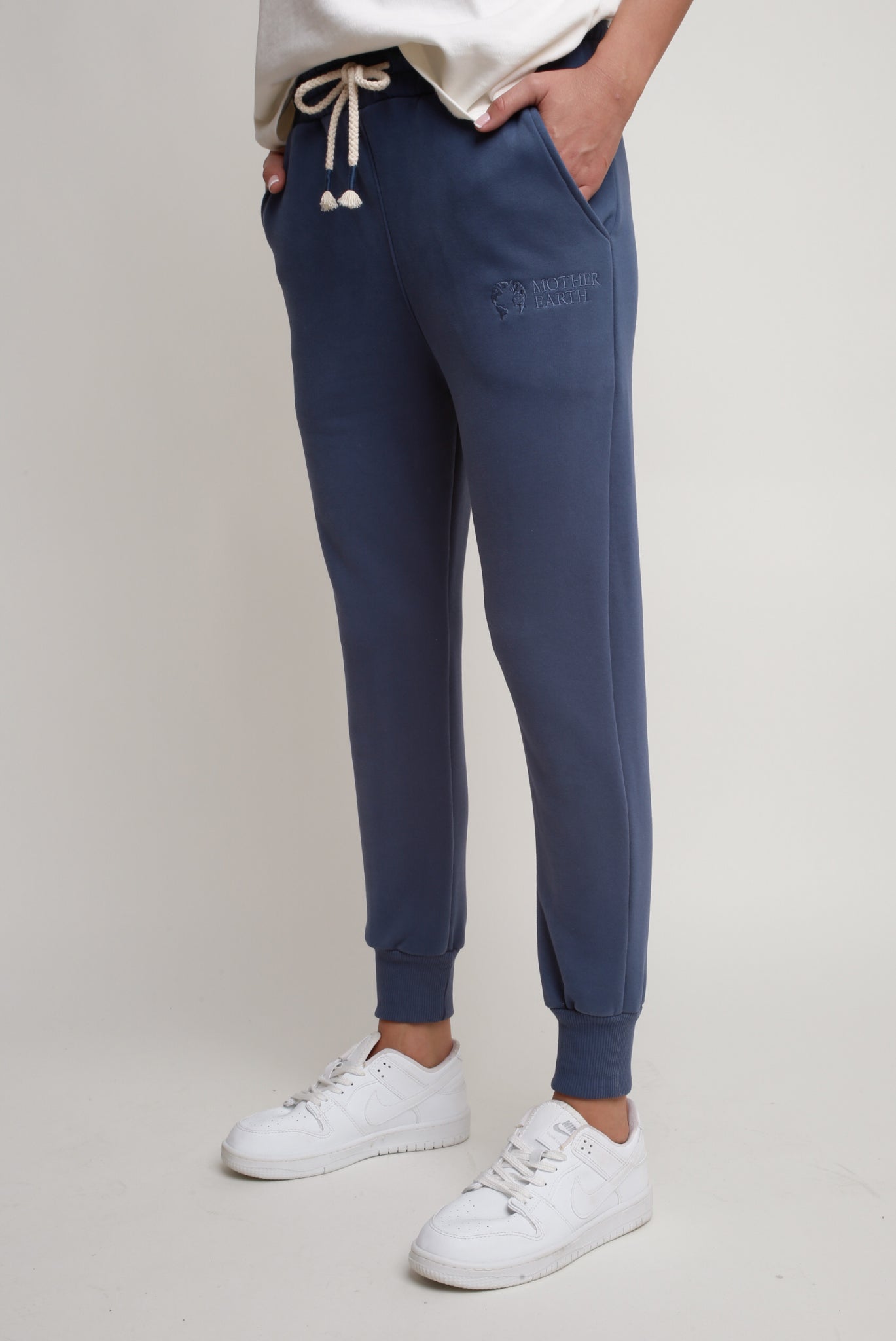 NAVY BLUE JOGGER SWEATPANTS - BEGERA