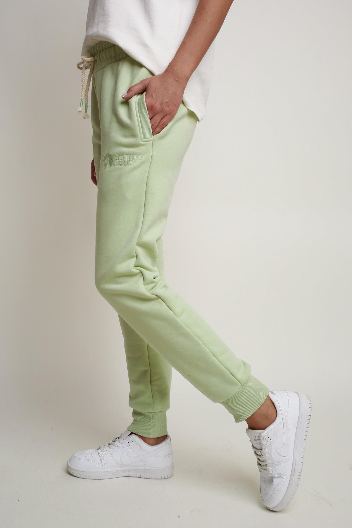 LIGHT GREEN SWEATPANTS - BELINDA