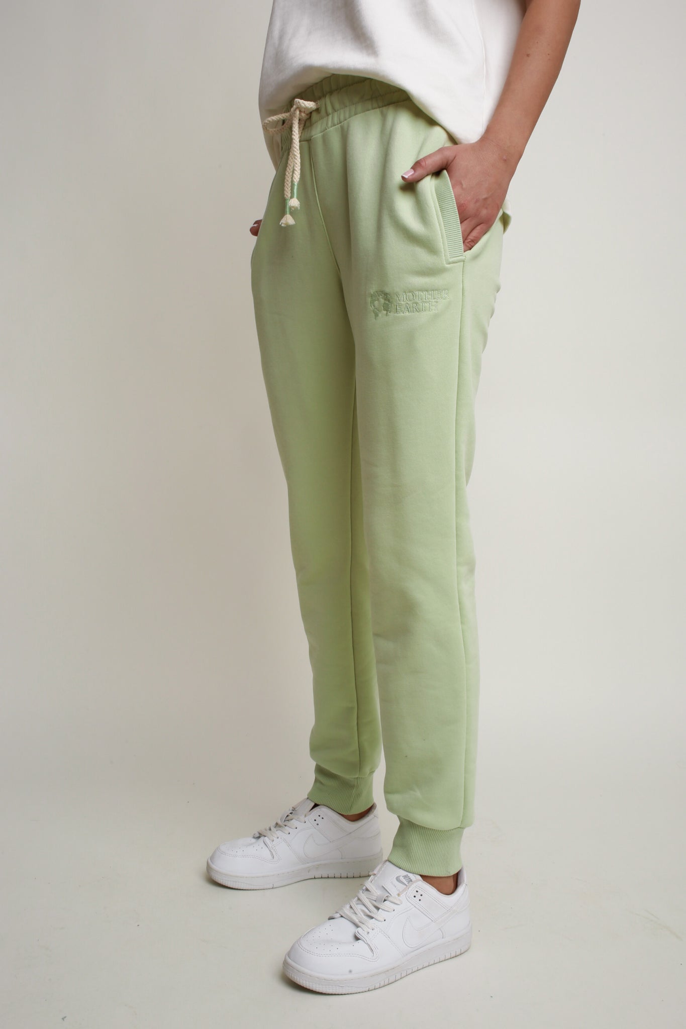LIGHT GREEN SWEATPANTS - BELINDA