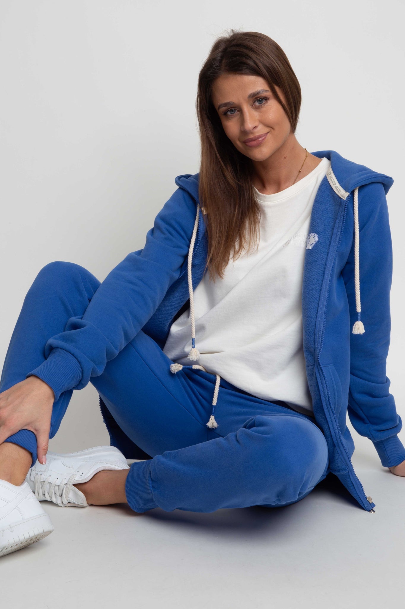 BLUE SWEATPANTS - BELINDA