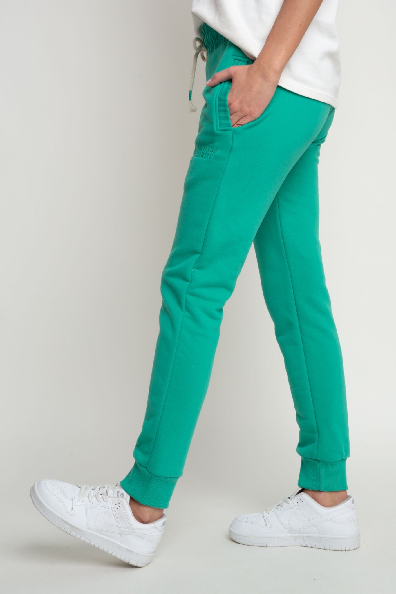 GREEN SWEATPANTS - BELINDA