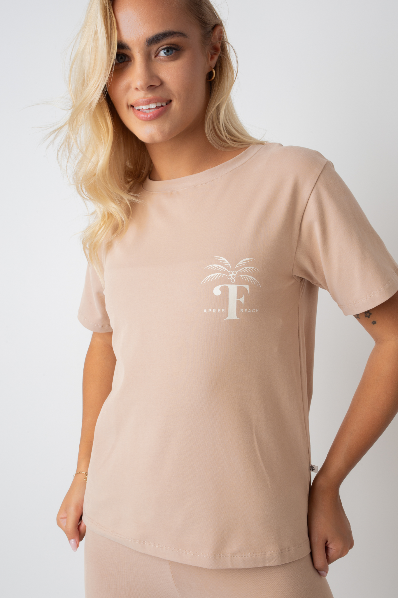 Apres Strand hellbraunes T -Shirt mit Ecru Palm Tree Print - Manuel